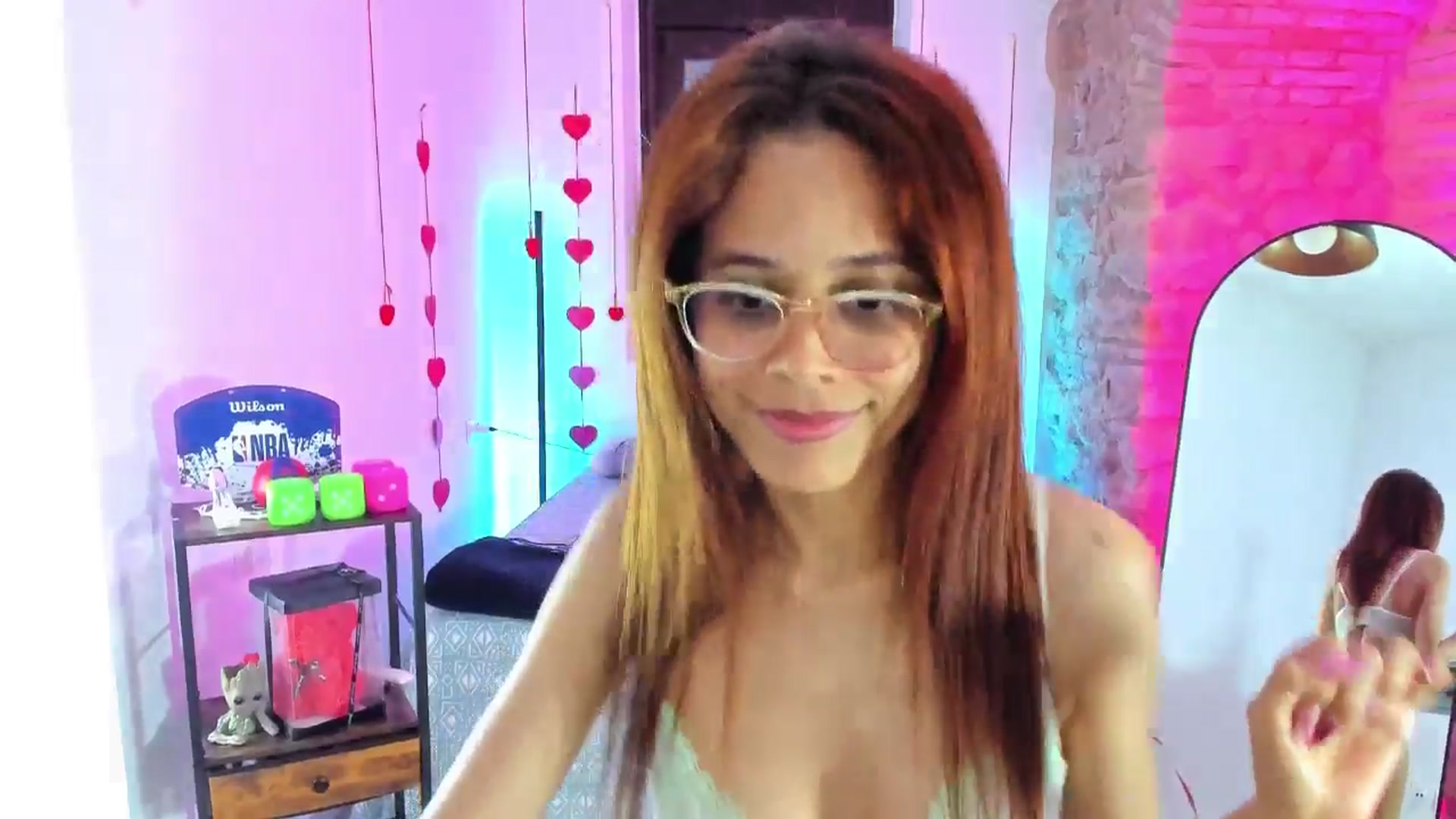 Gallery image thumbnail from pamela_land's myfreecams stream on, 05/18/2025, 07:30 image 12 of 20
