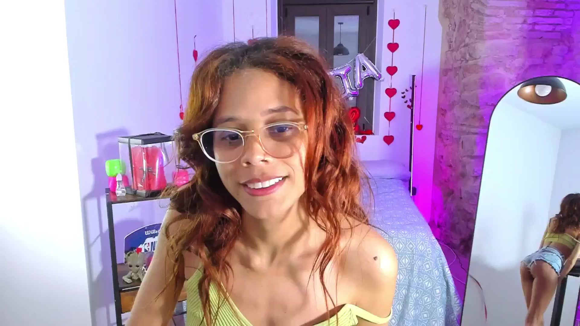 Gallery image thumbnail from pamela_land's myfreecams stream on, 05/30/2025, 18:07 image 4 of 20