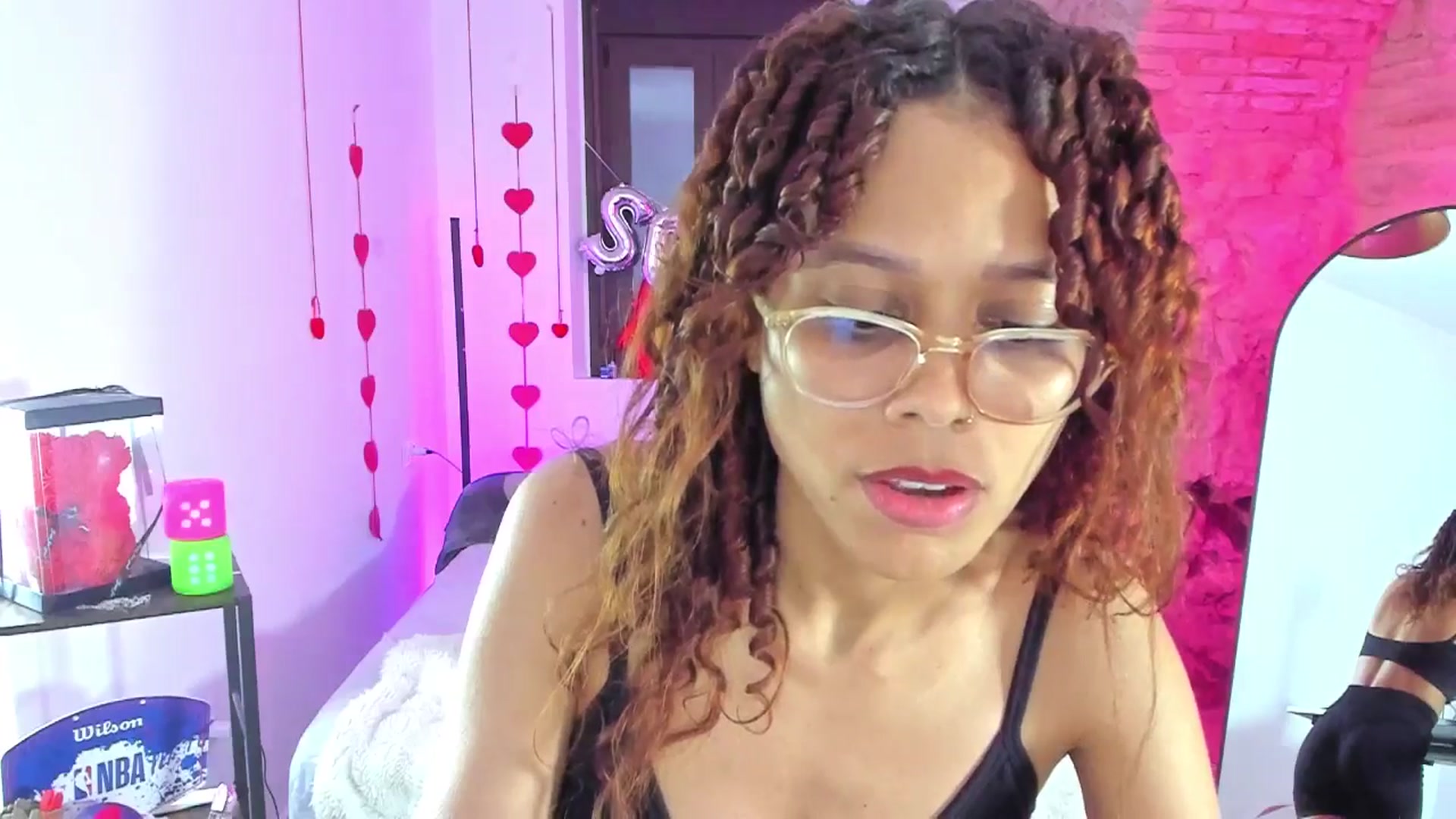 Gallery image thumbnail from pamela_land's myfreecams stream on, 06/13/2025, 19:38 image 5 of 20