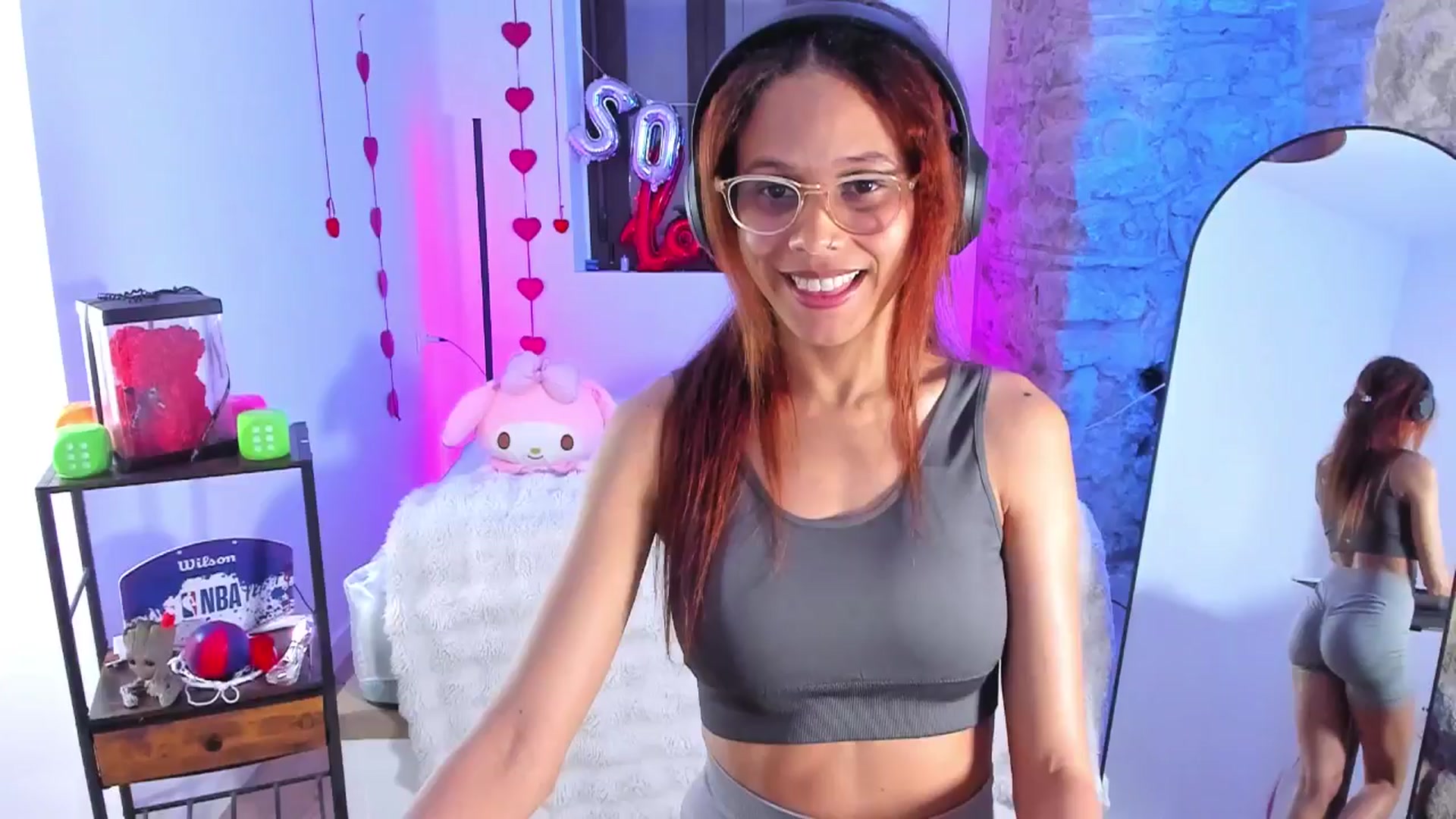 Gallery image thumbnail from pamela_land's myfreecams stream on, 06/24/2025, 19:30 image 4 of 20
