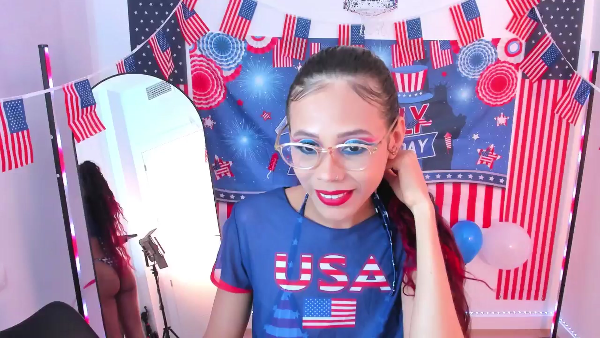 Gallery image thumbnail from pamela_land's myfreecams stream on, 07/04/2025, 19:18 image 19 of 20