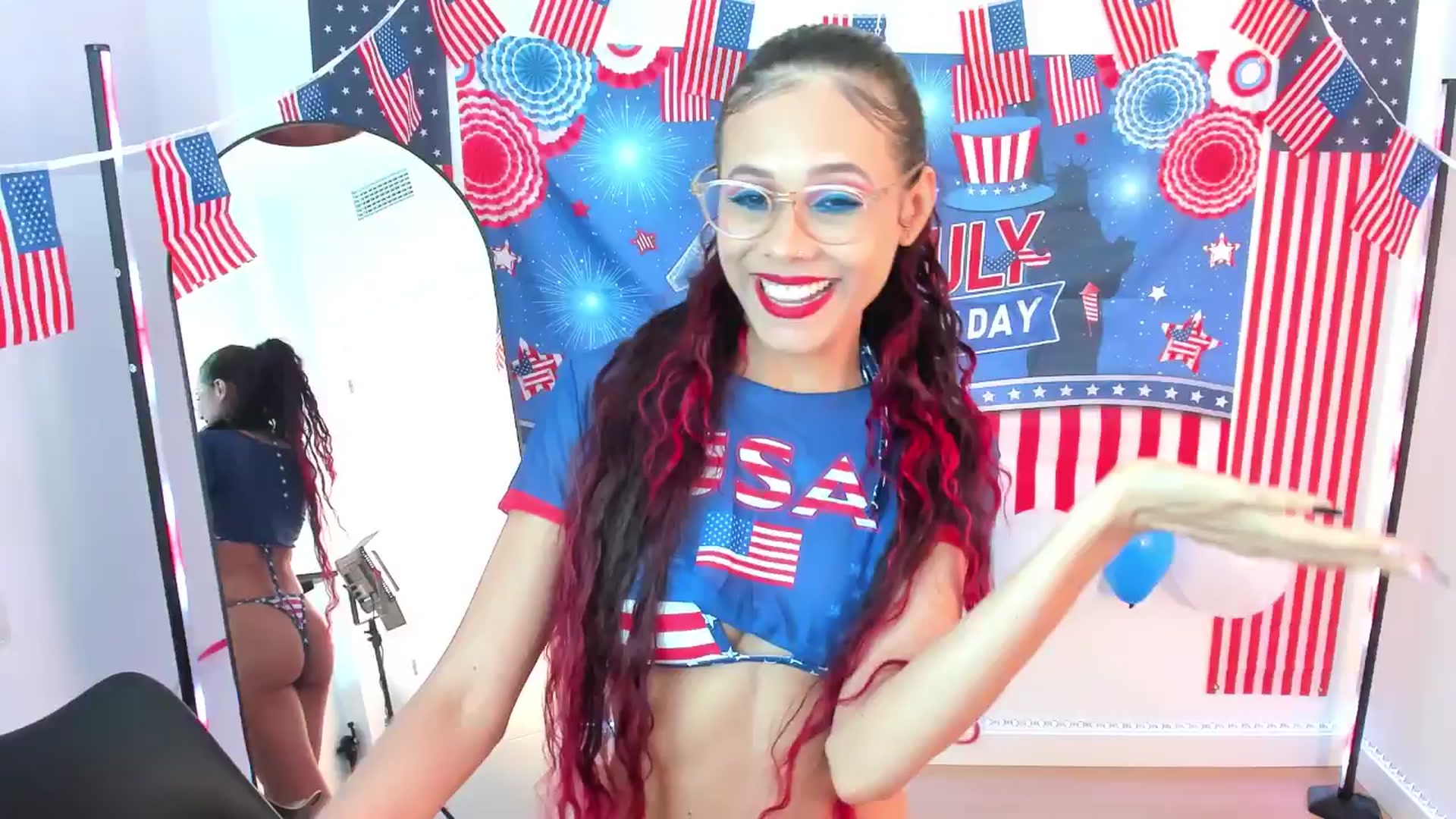 Gallery image thumbnail from pamela_land's myfreecams stream on, 07/04/2025, 19:18 image 2 of 20