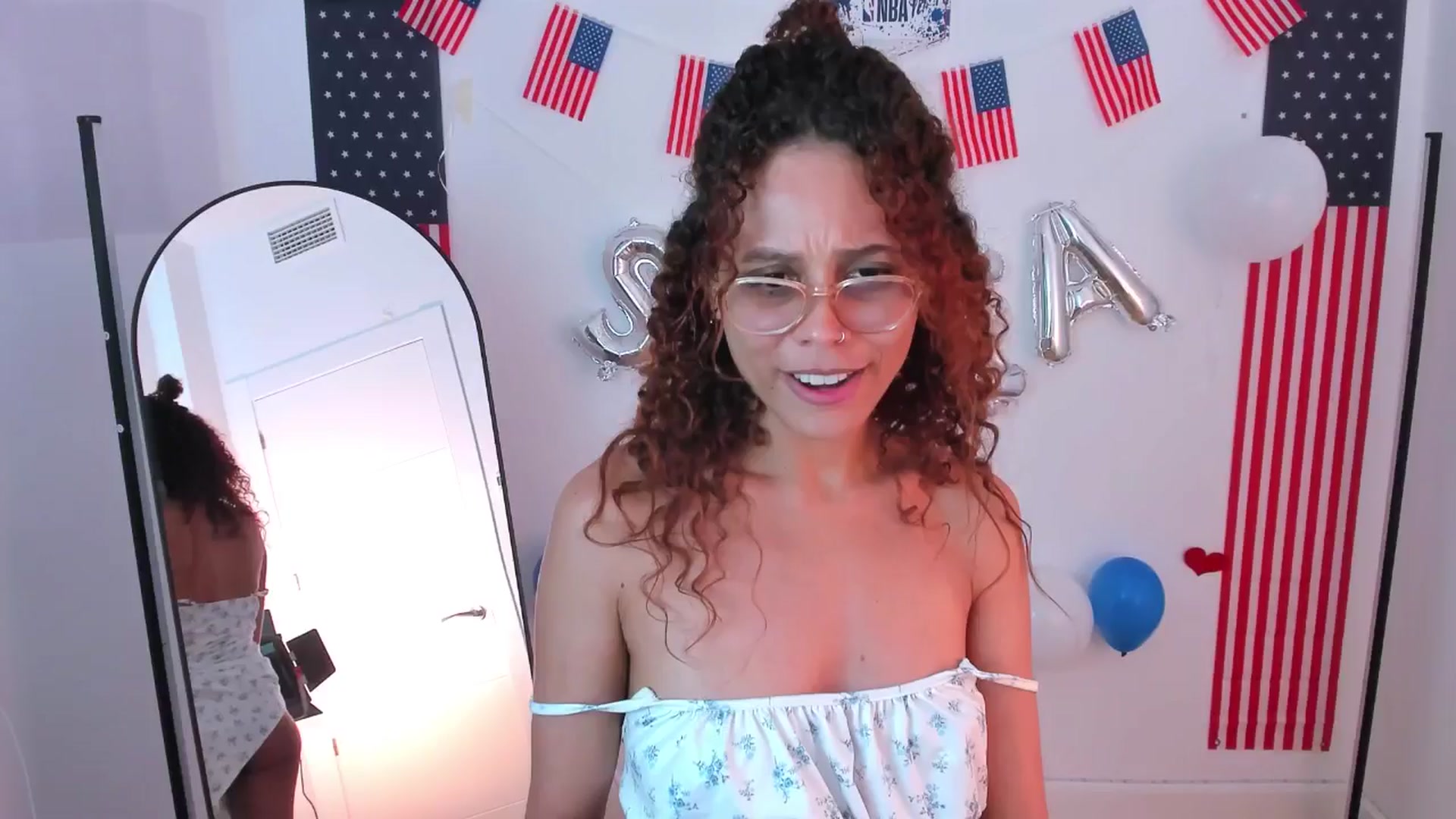 Gallery image thumbnail from pamela_land's myfreecams stream on, 07/16/2025, 07:34 image 17 of 20