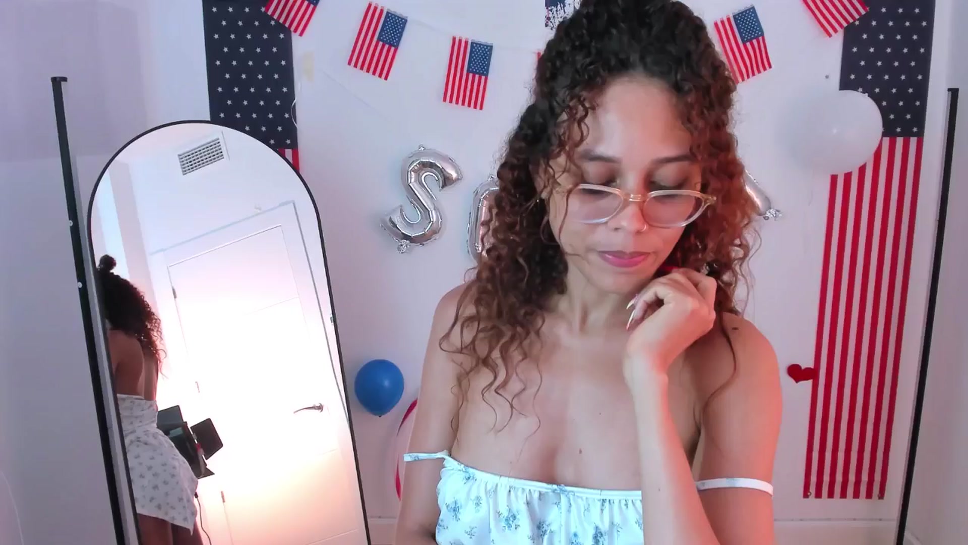 Gallery image thumbnail from pamela_land's myfreecams stream on, 07/16/2025, 07:34 image 15 of 20