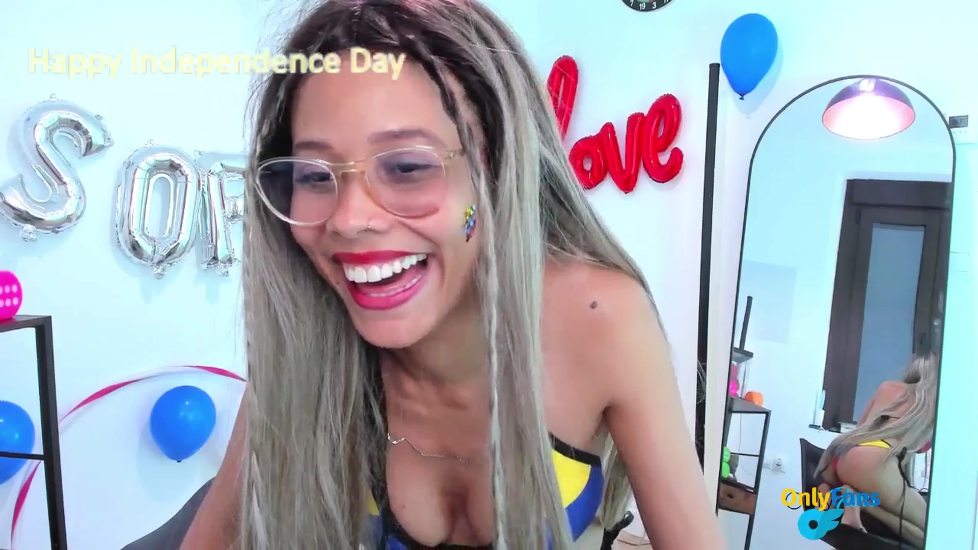 Gallery image thumbnail from pamela_land's myfreecams stream on, 07/20/2025, 16:42 image 17 of 20