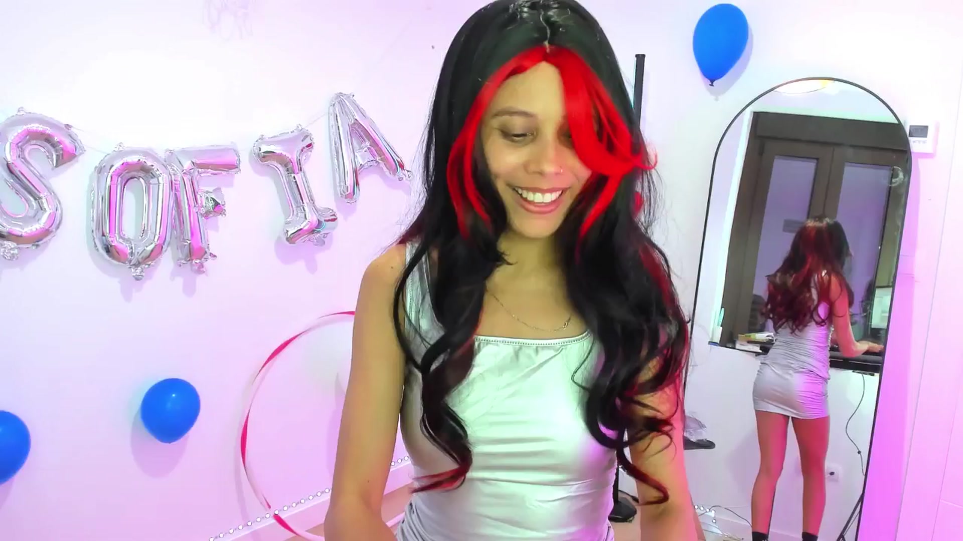 Gallery image thumbnail from pamela_land's myfreecams stream on, 07/29/2025, 18:11 image 1 of 20
