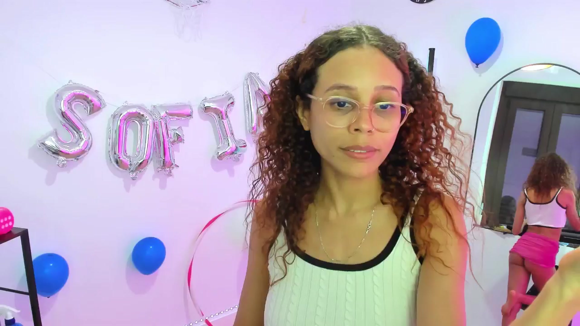 Gallery image thumbnail from pamela_land's myfreecams stream on, 07/29/2025, 18:11 image 17 of 20