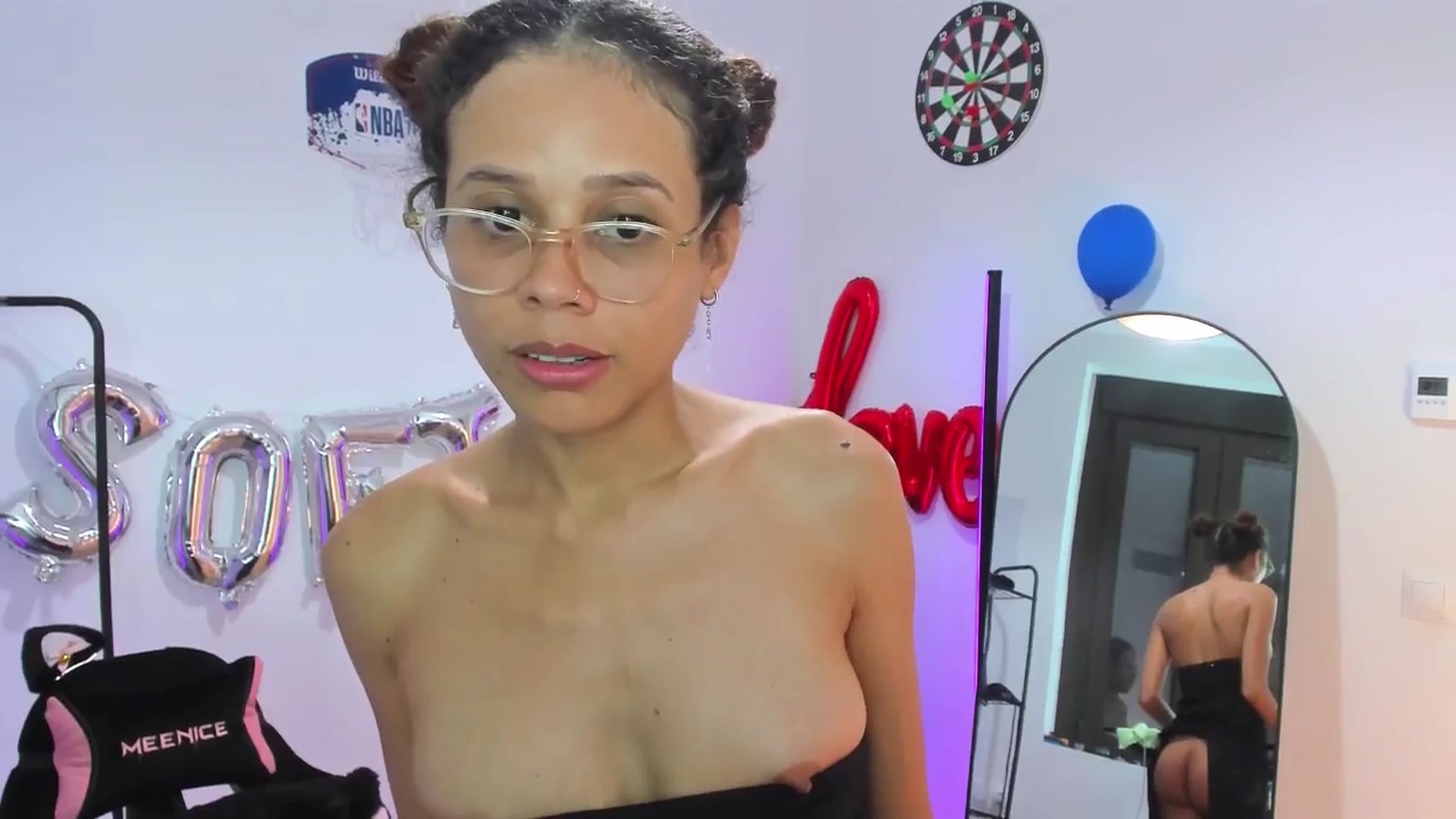 Gallery image thumbnail from pamela_land's myfreecams stream on, 08/28/2025, 07:54 image 20 of 20