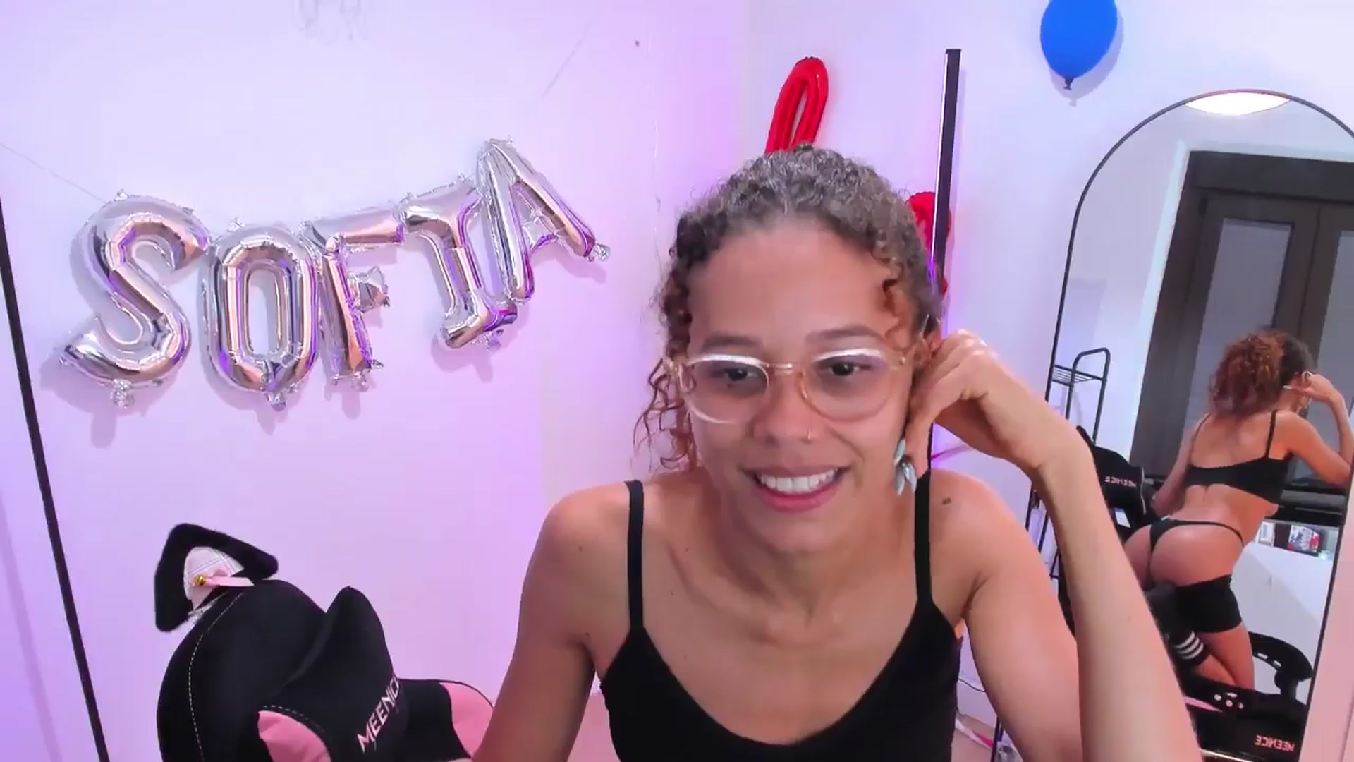 Gallery image thumbnail from pamela_land's myfreecams stream on, 09/05/2025, 07:22 image 6 of 20