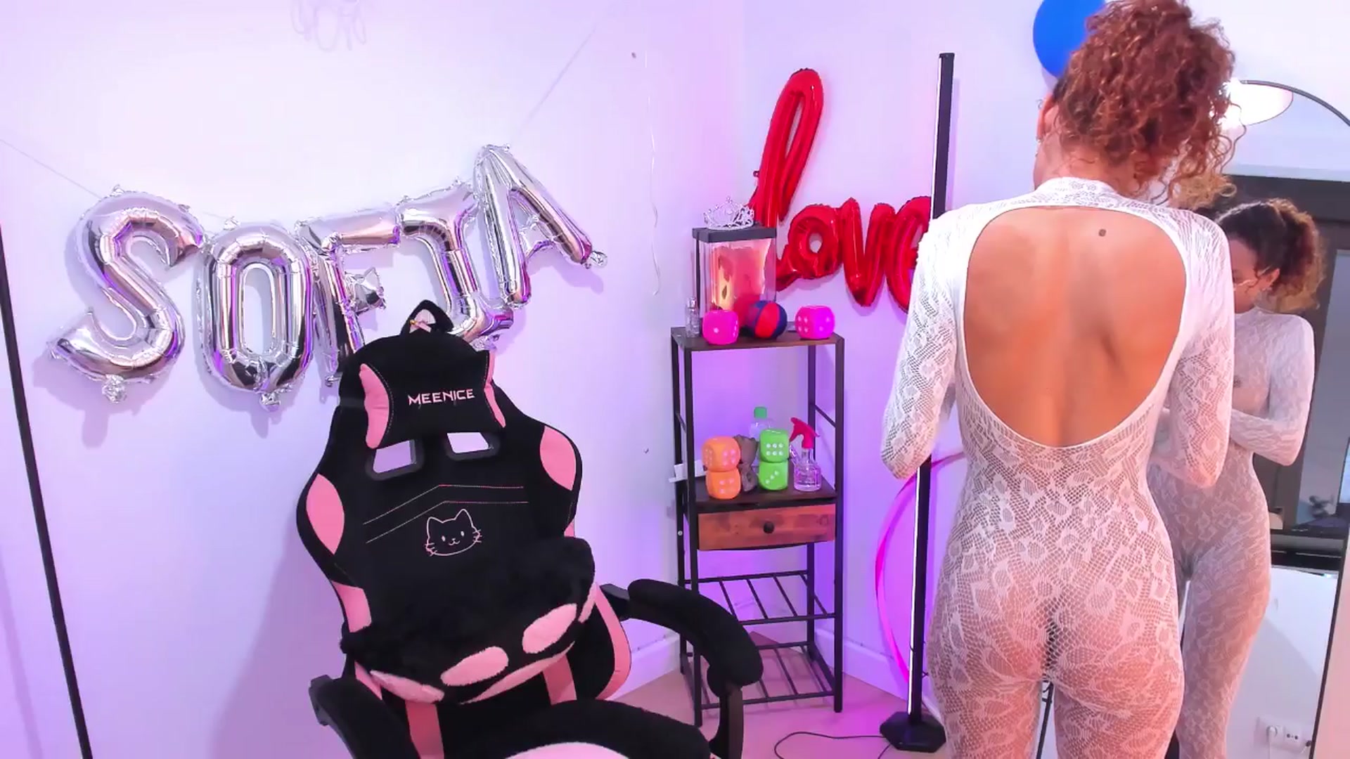 Gallery image thumbnail from pamela_land's myfreecams stream on, 09/05/2025, 07:22 image 13 of 20
