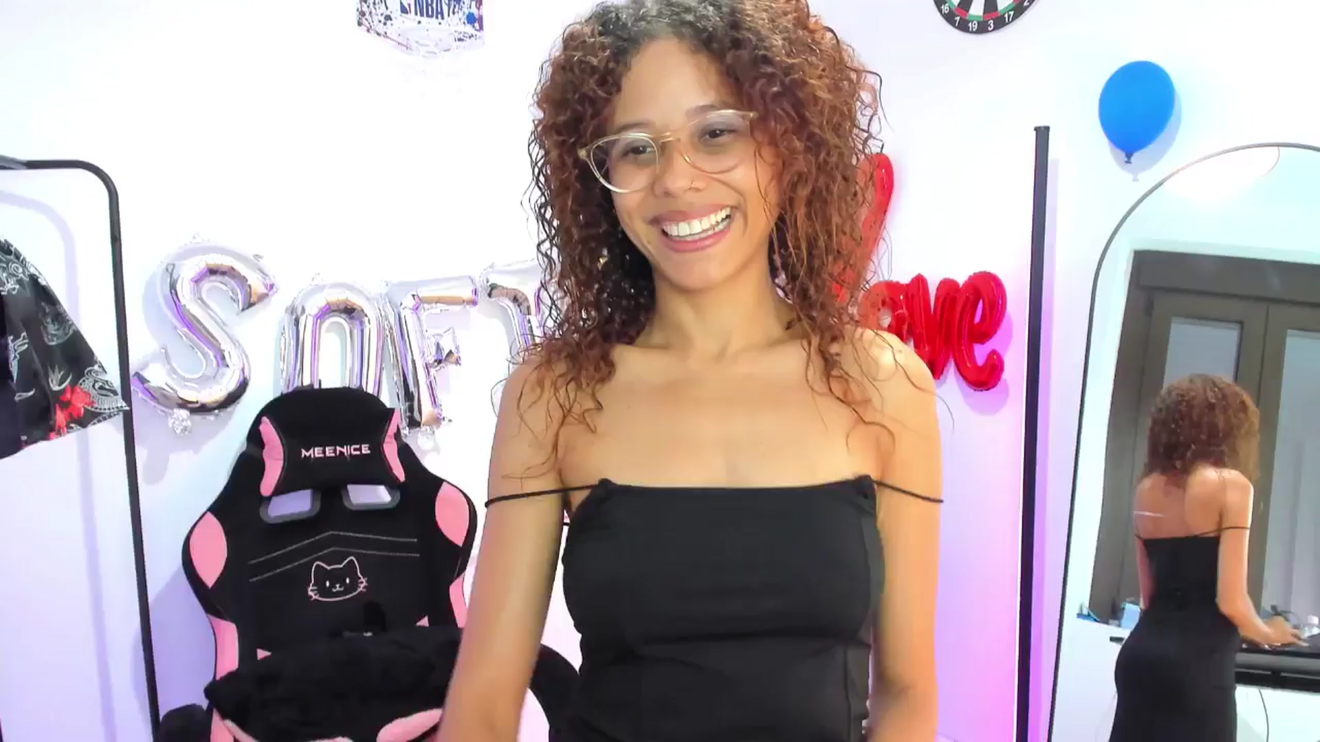 Gallery image thumbnail from pamela_land's myfreecams stream on, 09/06/2025, 06:36 image 8 of 20