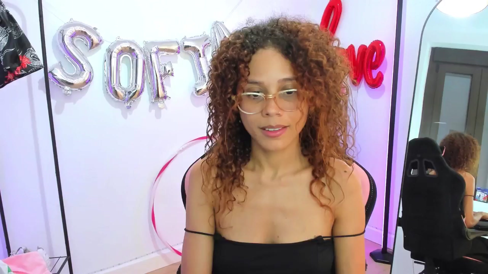 Gallery image thumbnail from pamela_land's myfreecams stream on, 09/06/2025, 08:50 image 15 of 20