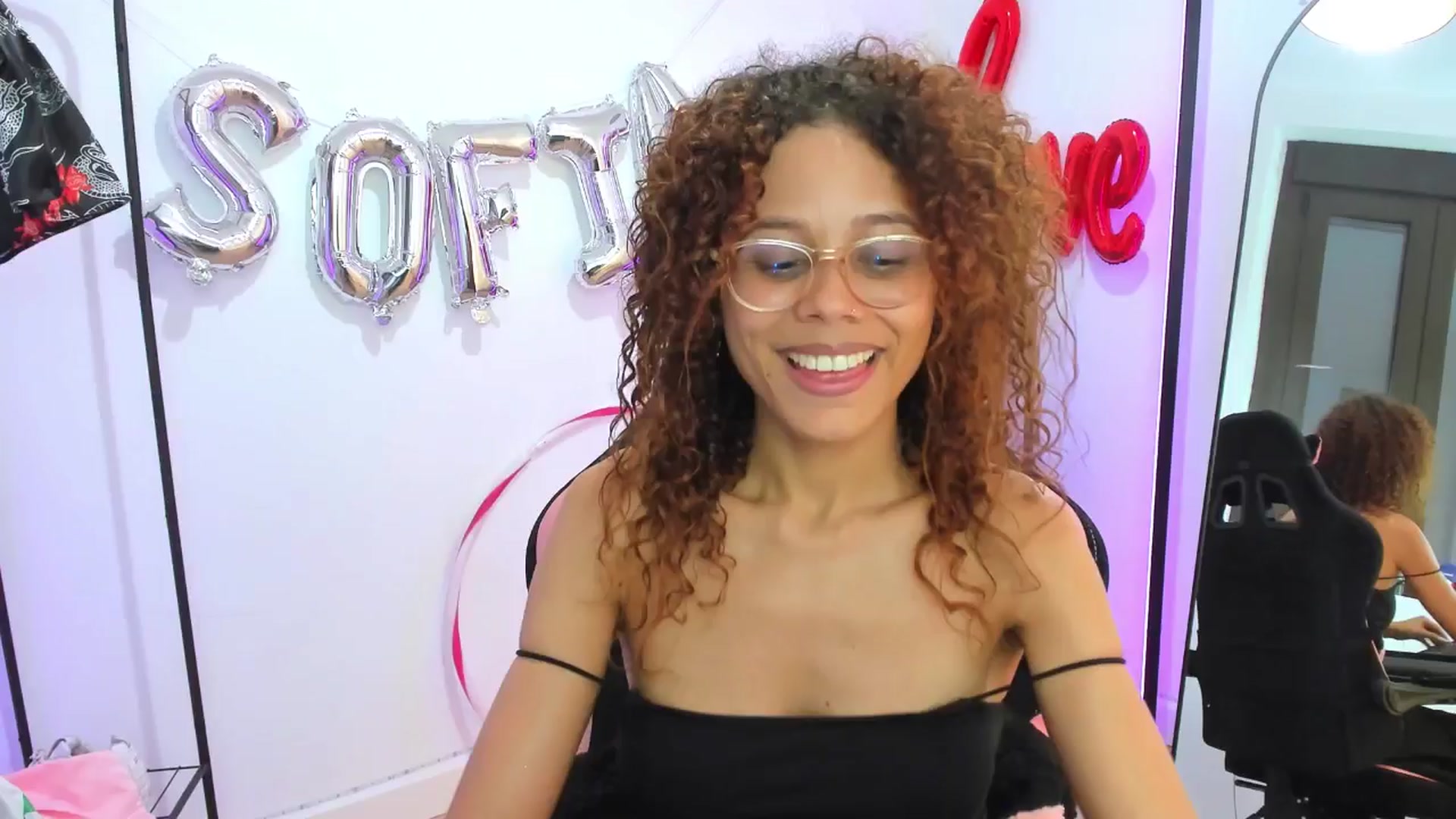 Gallery image thumbnail from pamela_land's myfreecams stream on, 09/06/2025, 08:50 image 14 of 20