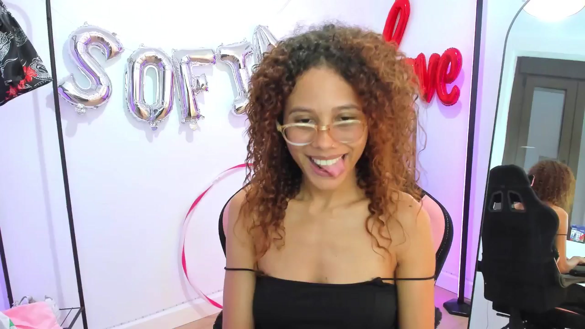 Gallery image thumbnail from pamela_land's myfreecams stream on, 09/06/2025, 08:50 image 9 of 20
