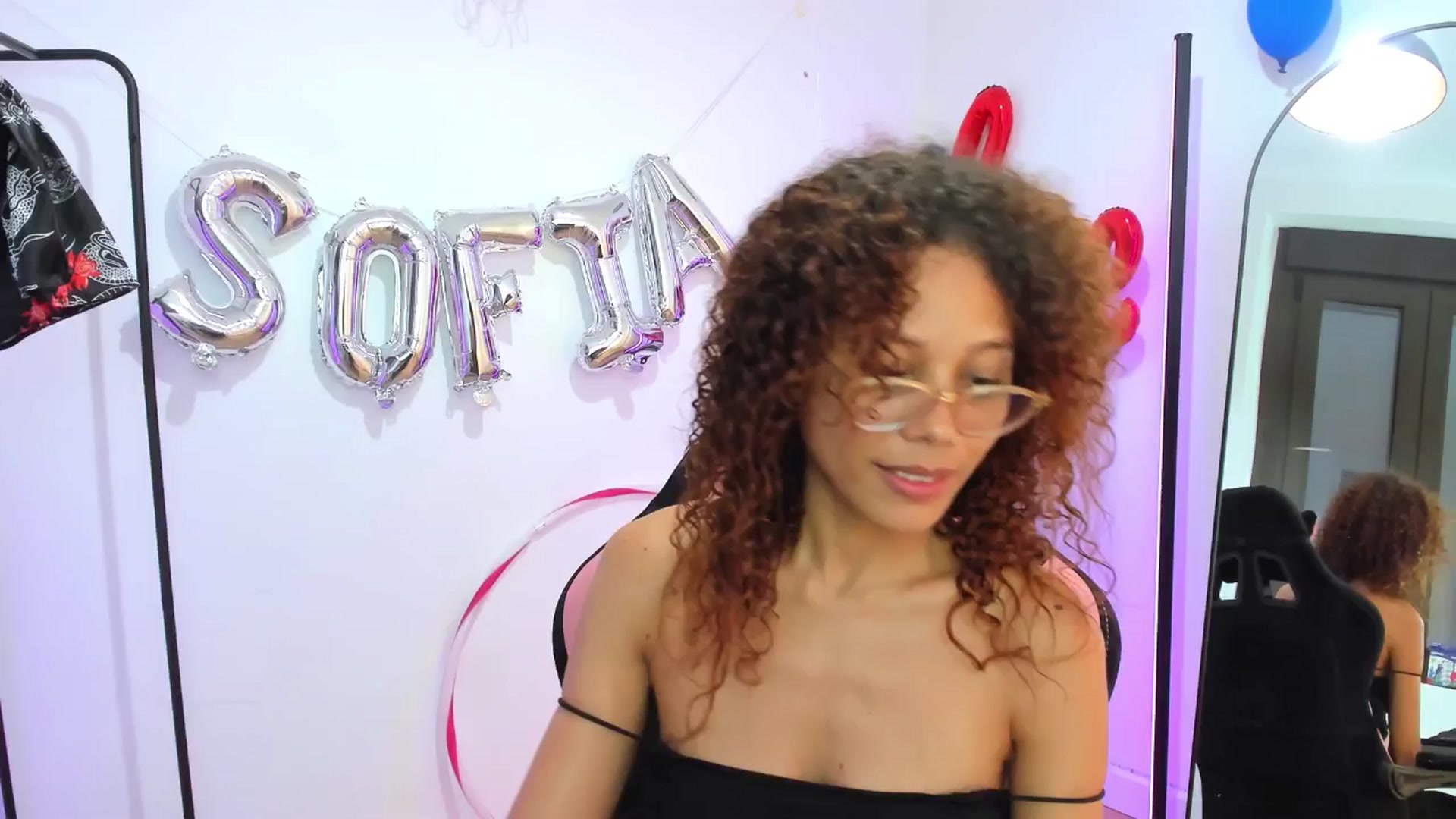 Gallery image thumbnail from pamela_land's myfreecams stream on, 09/06/2025, 08:50 image 5 of 20