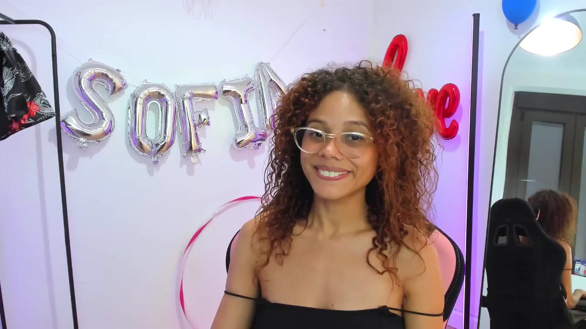 Gallery image thumbnail from pamela_land's myfreecams stream on, 09/06/2025, 08:50 image 6 of 20