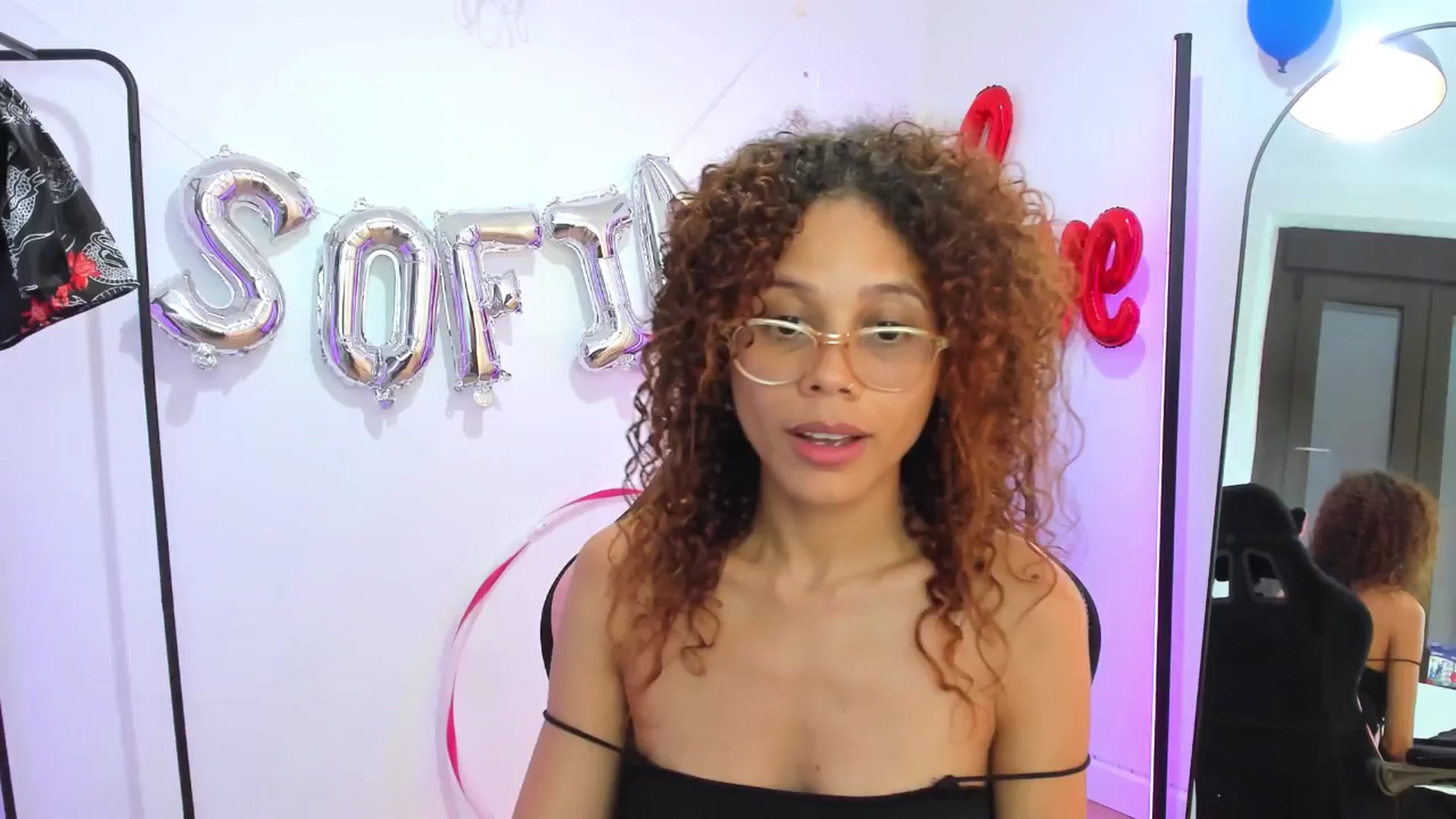 Gallery image thumbnail from pamela_land's myfreecams stream on, 09/06/2025, 08:50 image 3 of 20