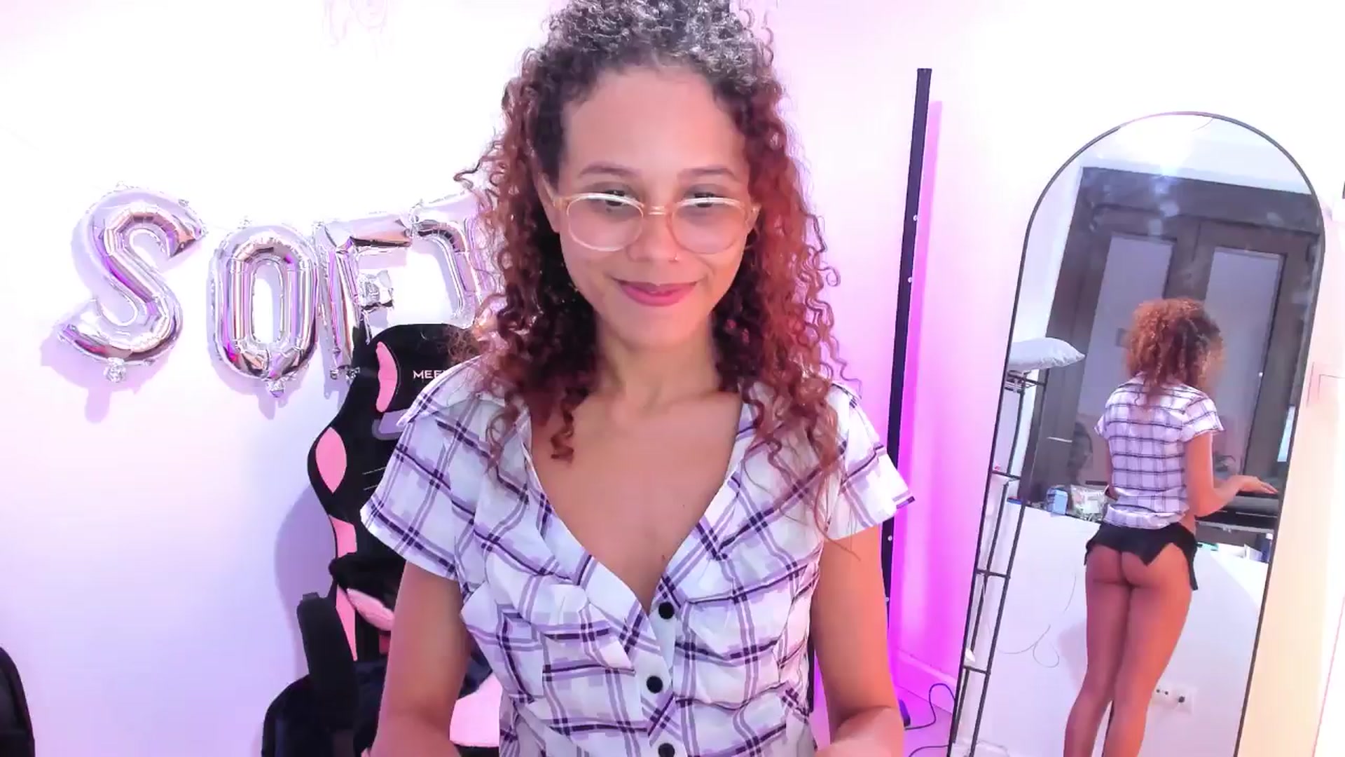 Gallery image thumbnail from pamela_land's myfreecams stream on, 09/16/2025, 06:07 image 1 of 20