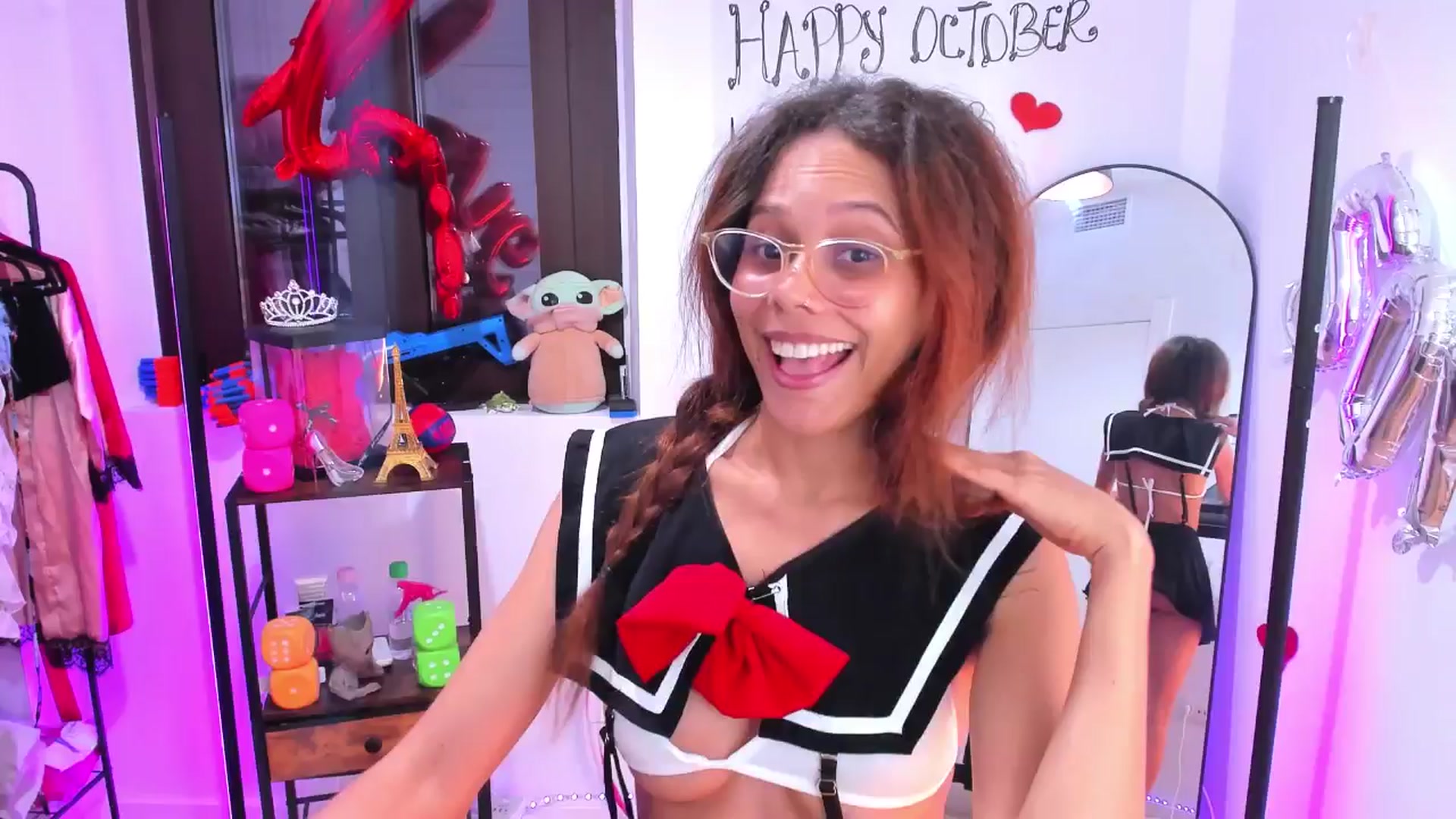 Gallery image thumbnail from pamela_land's myfreecams stream on, 10/05/2025, 09:31 image 11 of 20
