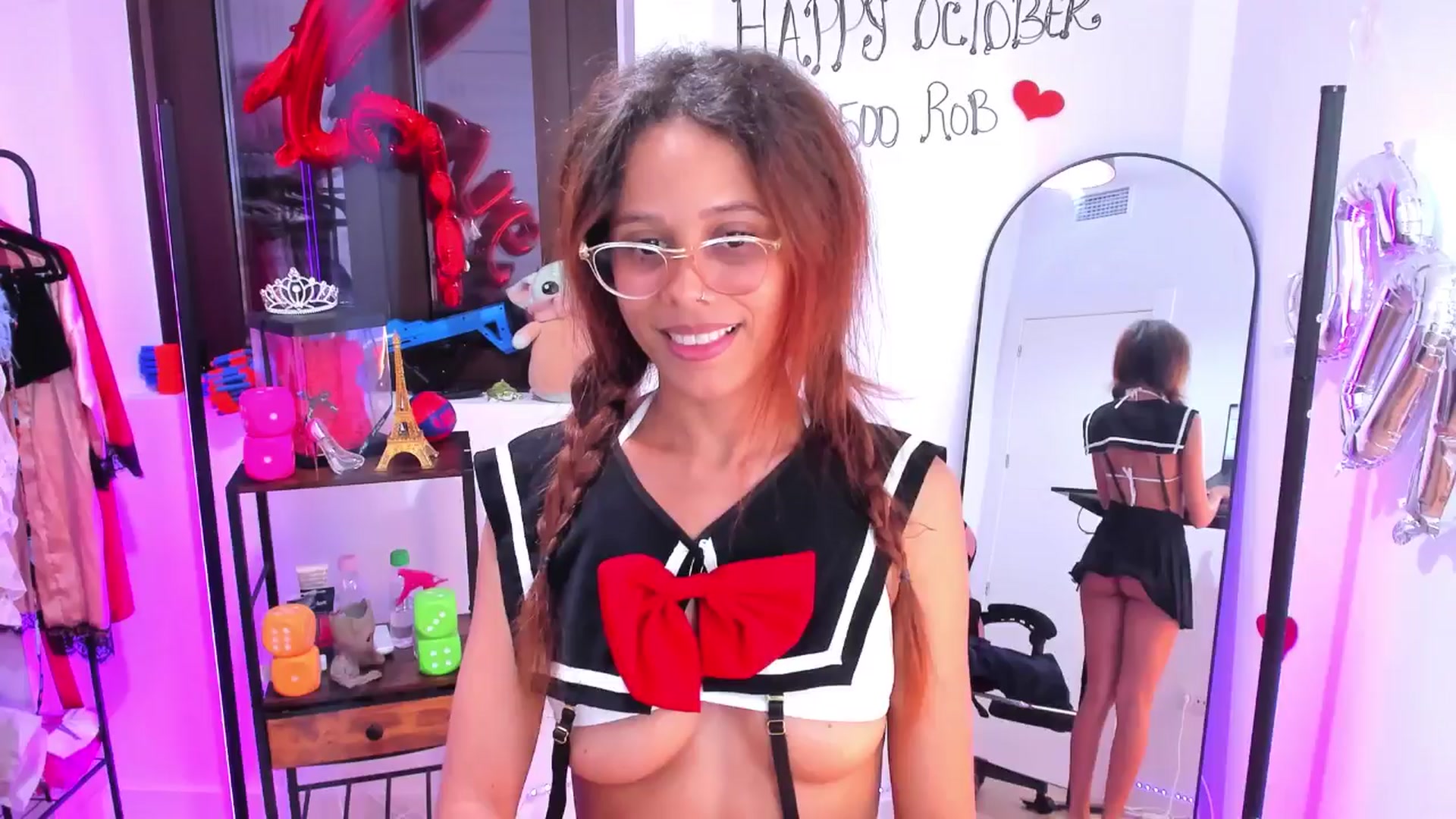 Gallery image thumbnail from pamela_land's myfreecams stream on, 10/05/2025, 09:31 image 10 of 20