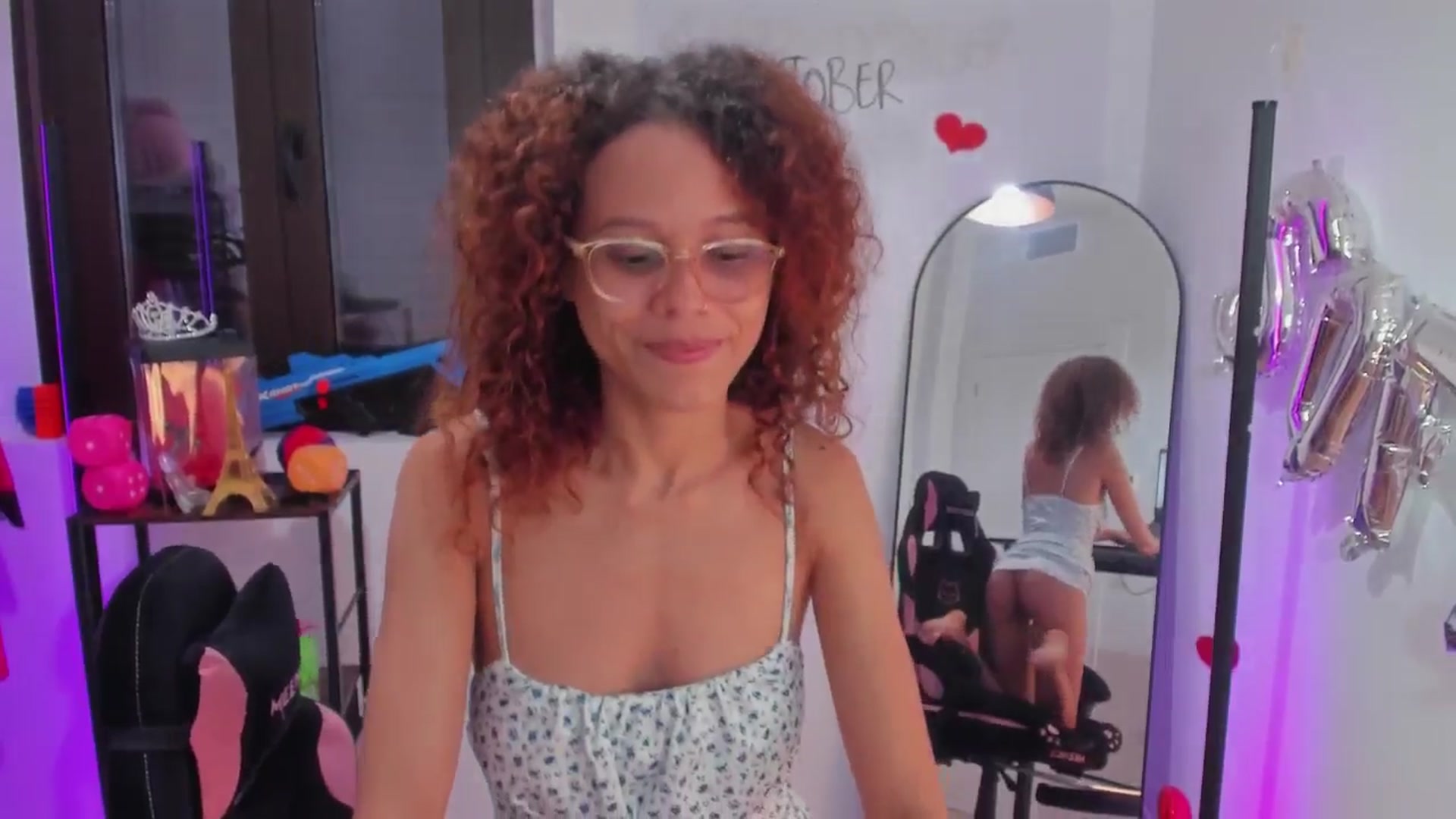 Gallery image thumbnail from pamela_land's myfreecams stream on, 10/13/2025, 07:50 image 5 of 20