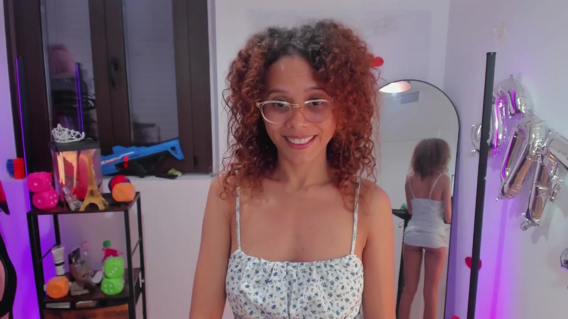 Gallery image thumbnail from pamela_land's myfreecams stream on, 10/13/2025, 07:50 image 2 of 20