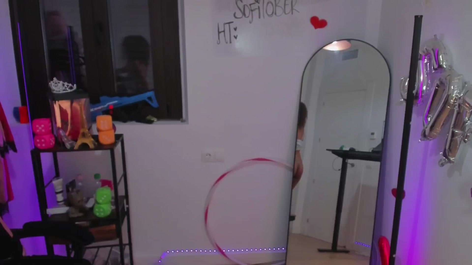 Gallery image thumbnail from pamela_land's myfreecams stream on, 10/13/2025, 07:50 image 9 of 20