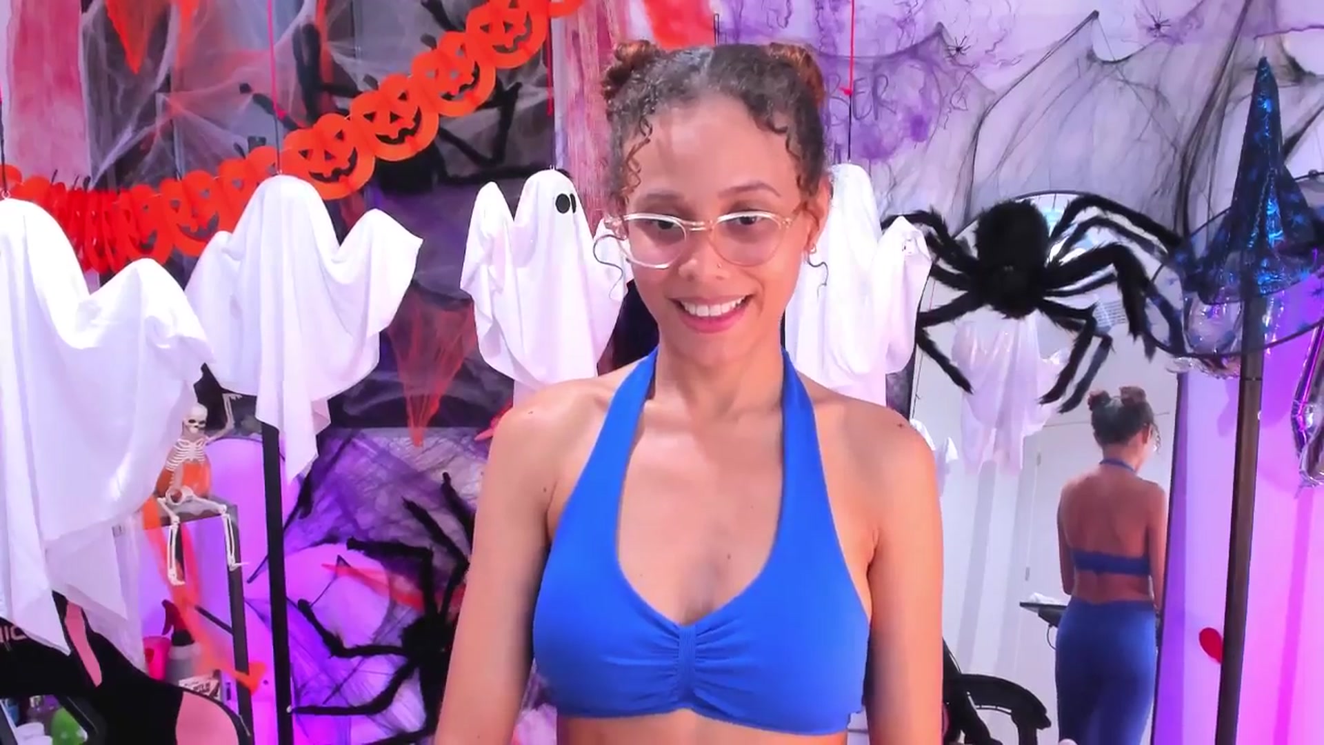 Gallery image thumbnail from pamela_land's myfreecams stream on, 10/30/2025, 20:55 image 2 of 20