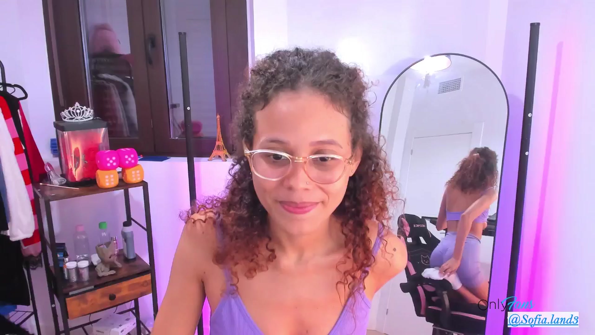 Gallery image thumbnail from pamela_land's myfreecams stream on, 11/12/2025, 21:17 image 10 of 20