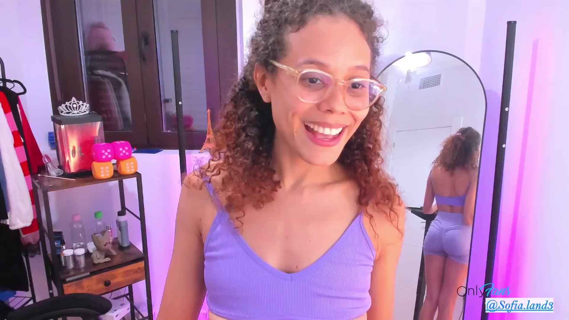 Gallery image thumbnail from pamela_land's myfreecams stream on, 11/12/2025, 21:17 image 7 of 20