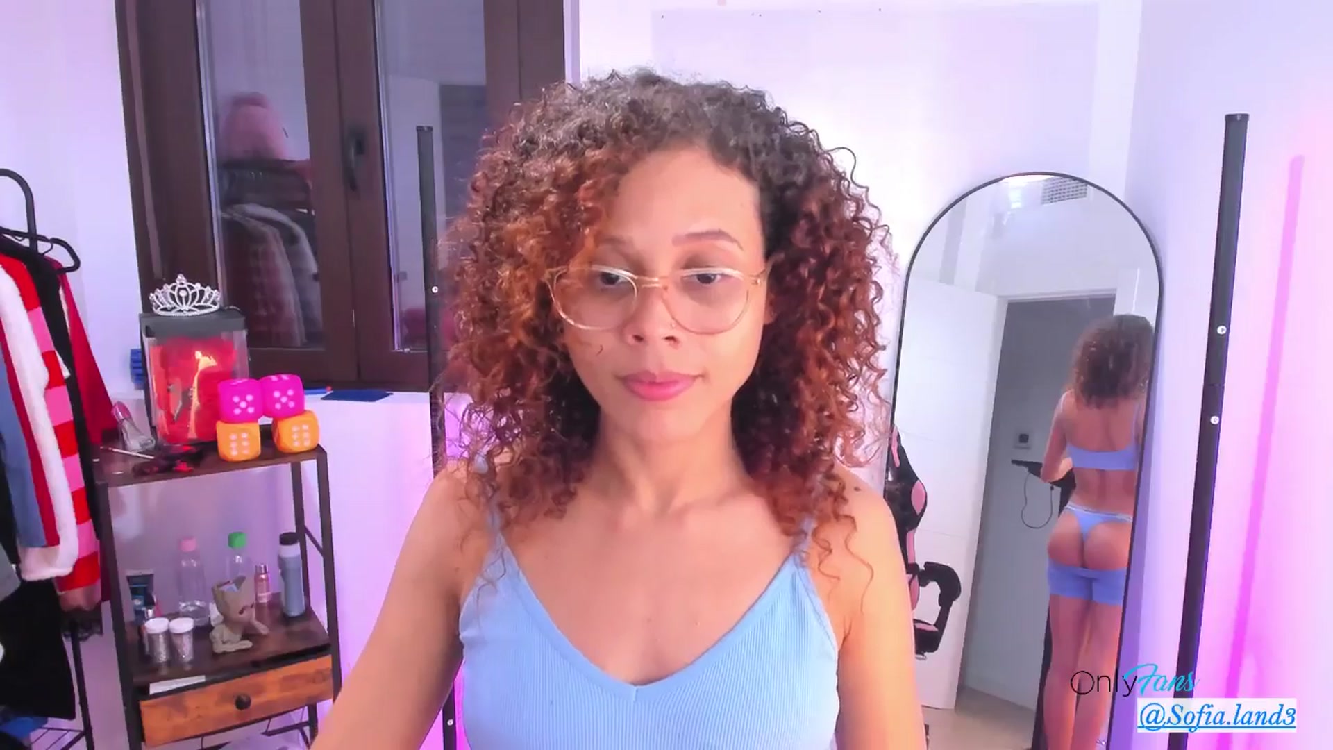 Gallery image thumbnail from pamela_land's myfreecams stream on, 11/14/2025, 20:45 image 20 of 20