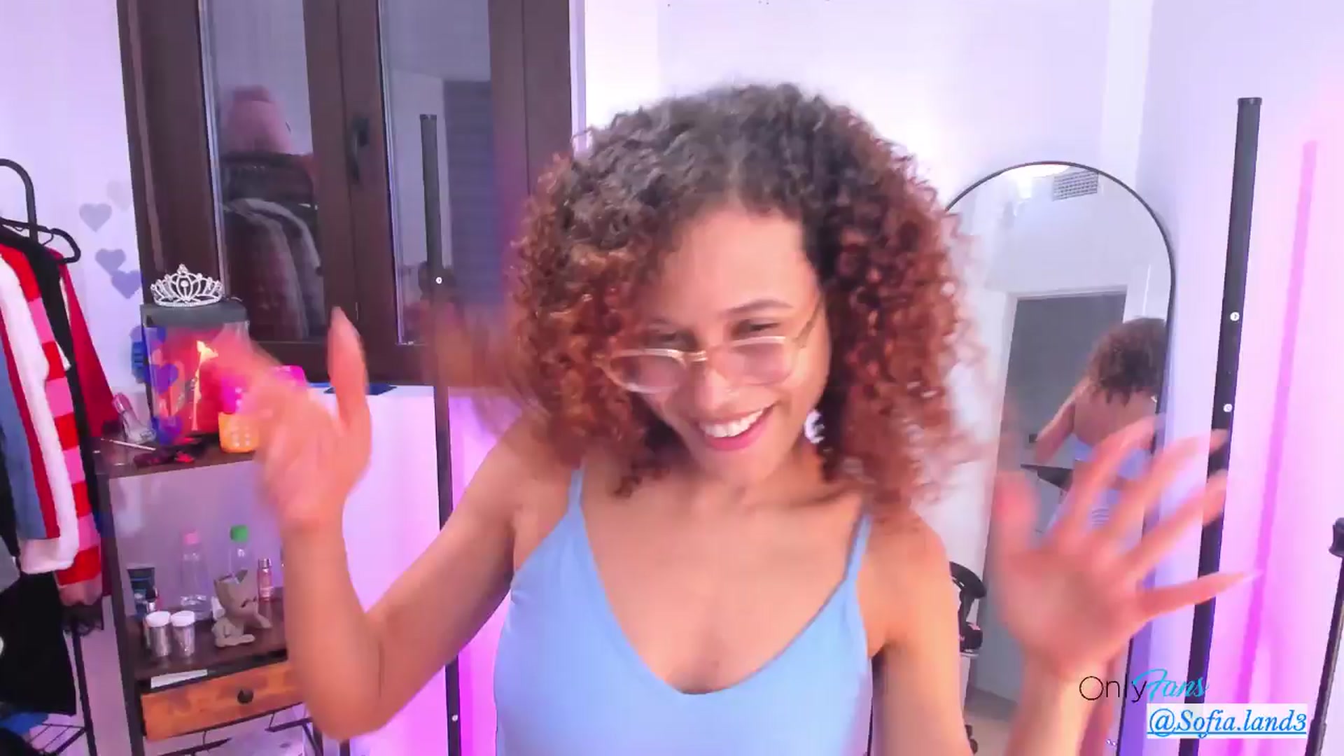 Gallery image thumbnail from pamela_land's myfreecams stream on, 11/14/2025, 21:47 image 9 of 20