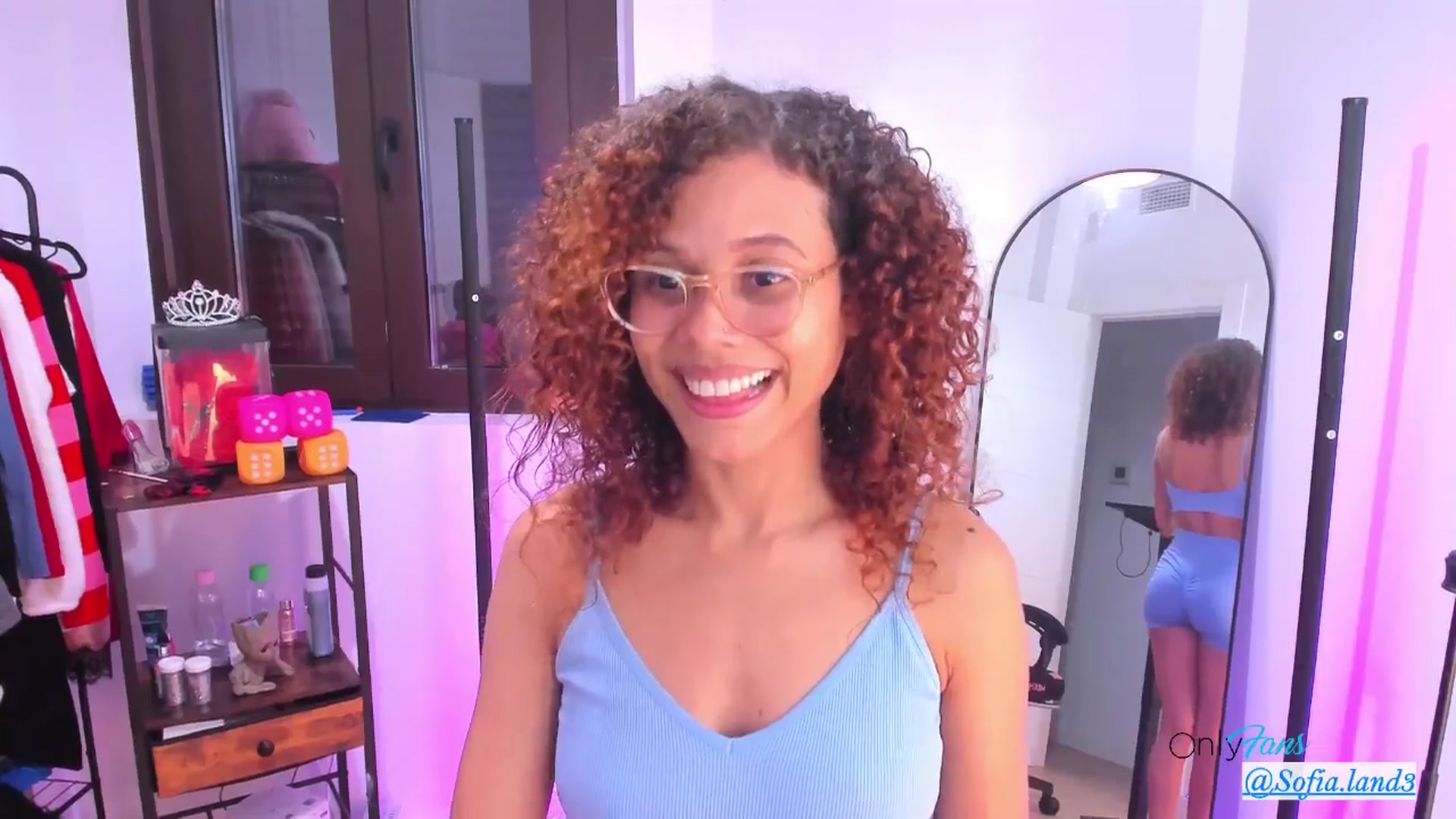 Gallery image thumbnail from pamela_land's myfreecams stream on, 11/14/2025, 21:47 image 14 of 20