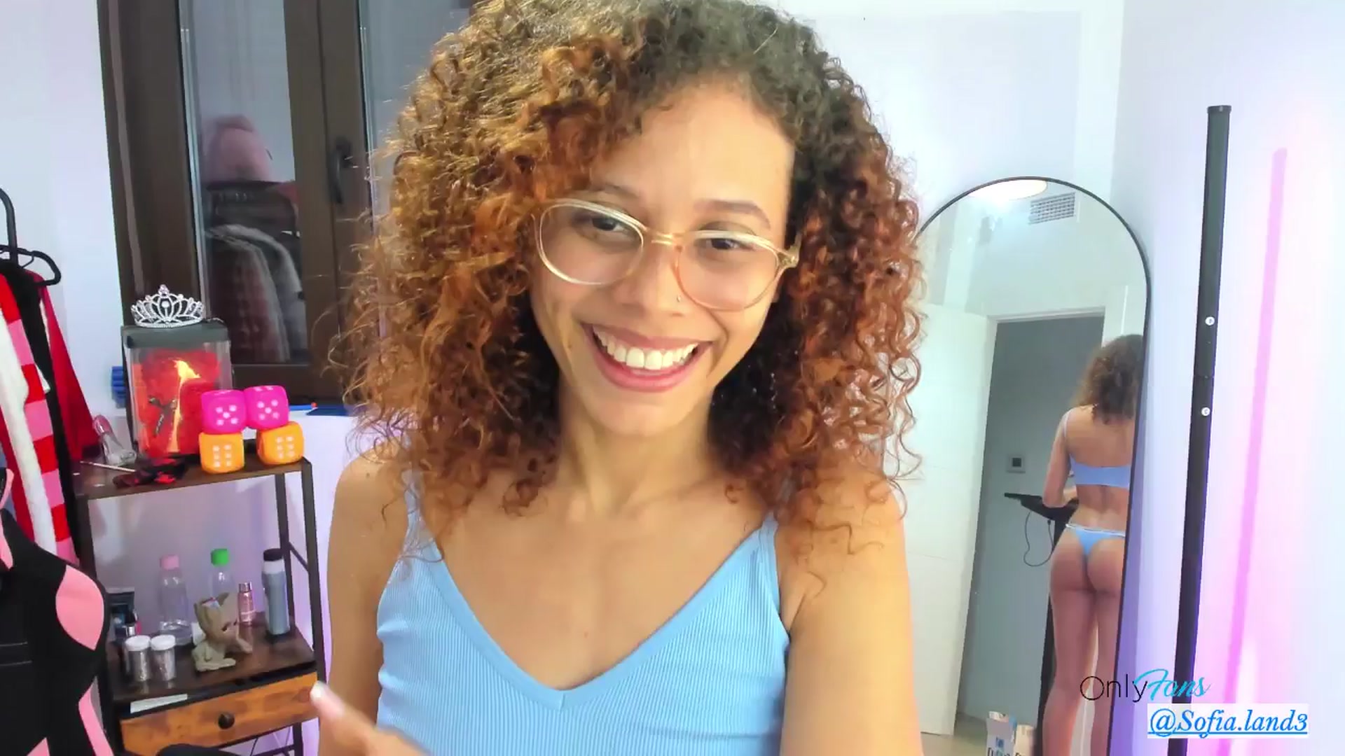 Gallery image thumbnail from pamela_land's myfreecams stream on, 11/15/2025, 24:09 image 14 of 20