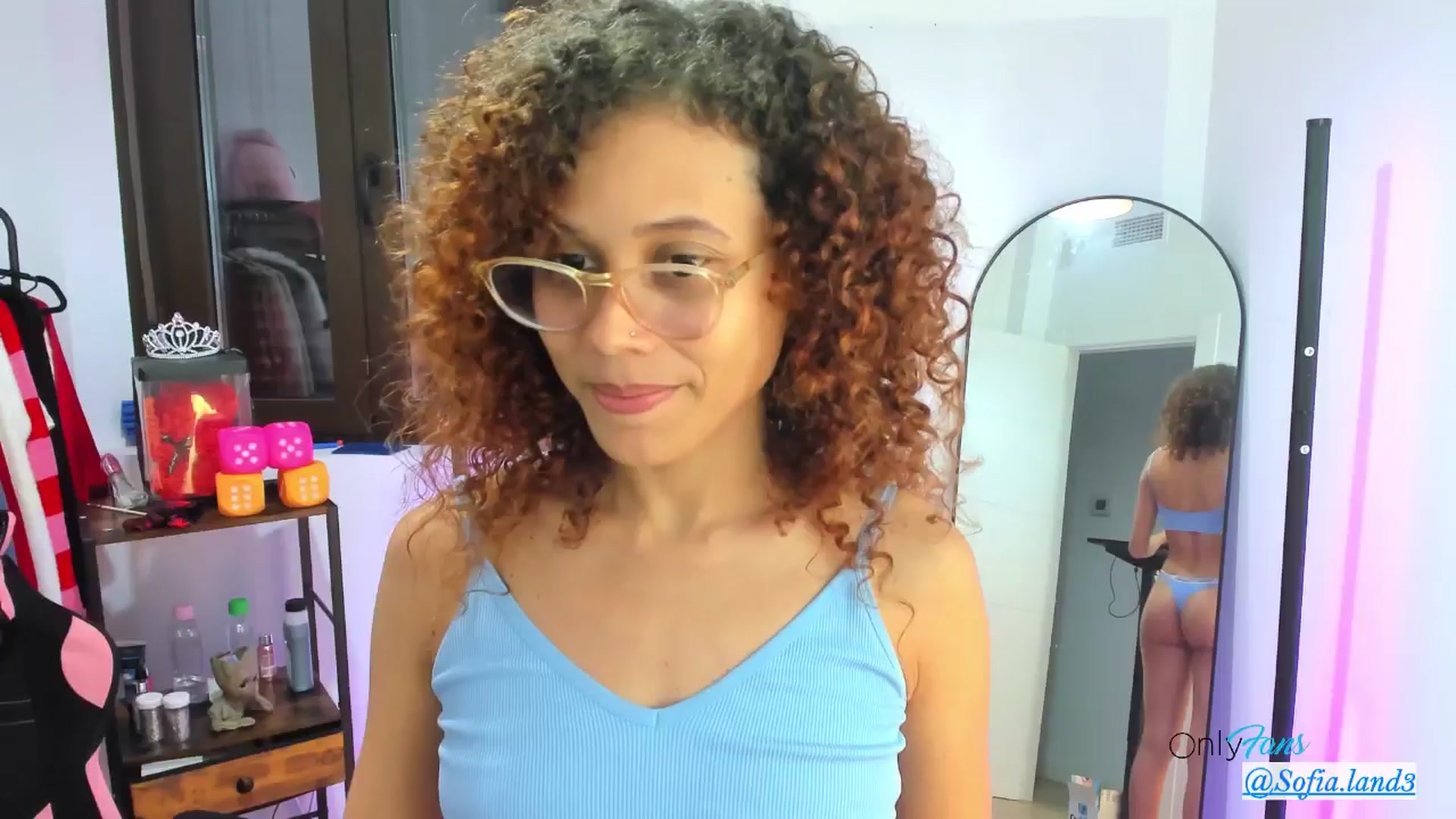 Gallery image thumbnail from pamela_land's myfreecams stream on, 11/15/2025, 24:09 image 7 of 20
