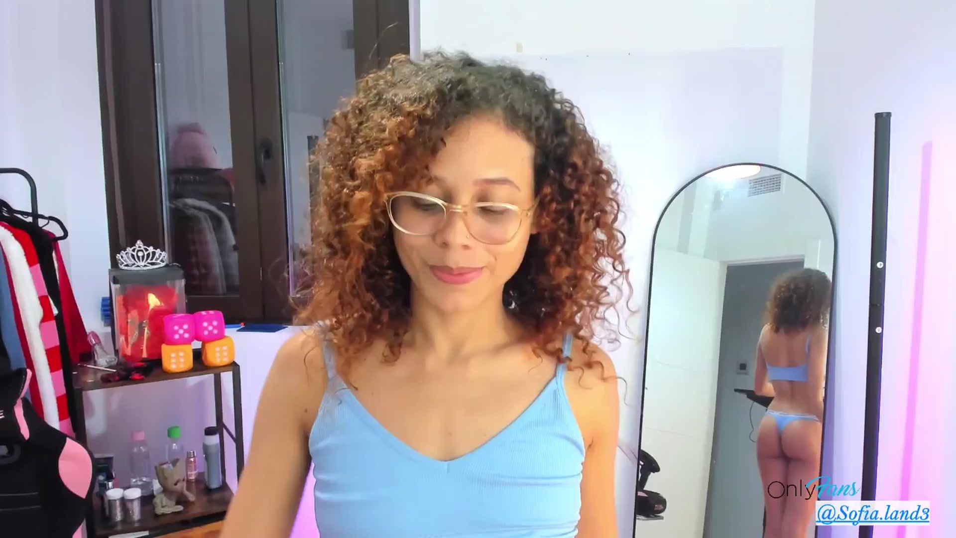 Gallery image thumbnail from pamela_land's myfreecams stream on, 11/15/2025, 24:09 image 4 of 20