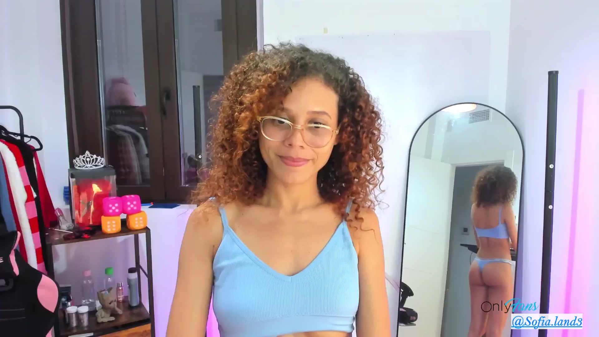 Gallery image thumbnail from pamela_land's myfreecams stream on, 11/15/2025, 24:09 image 1 of 20