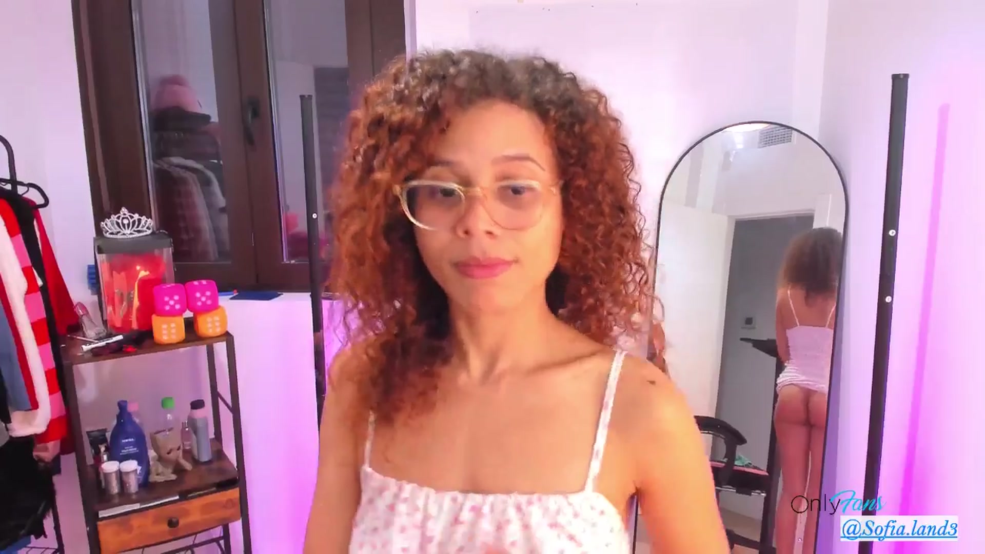 Gallery image thumbnail from pamela_land's myfreecams stream on, 11/17/2025, 09:27 image 14 of 20