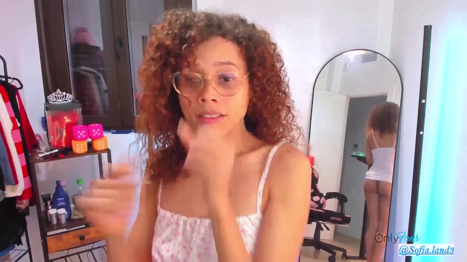 Gallery image thumbnail from pamela_land's myfreecams stream on, 11/17/2025, 09:27 image 19 of 20