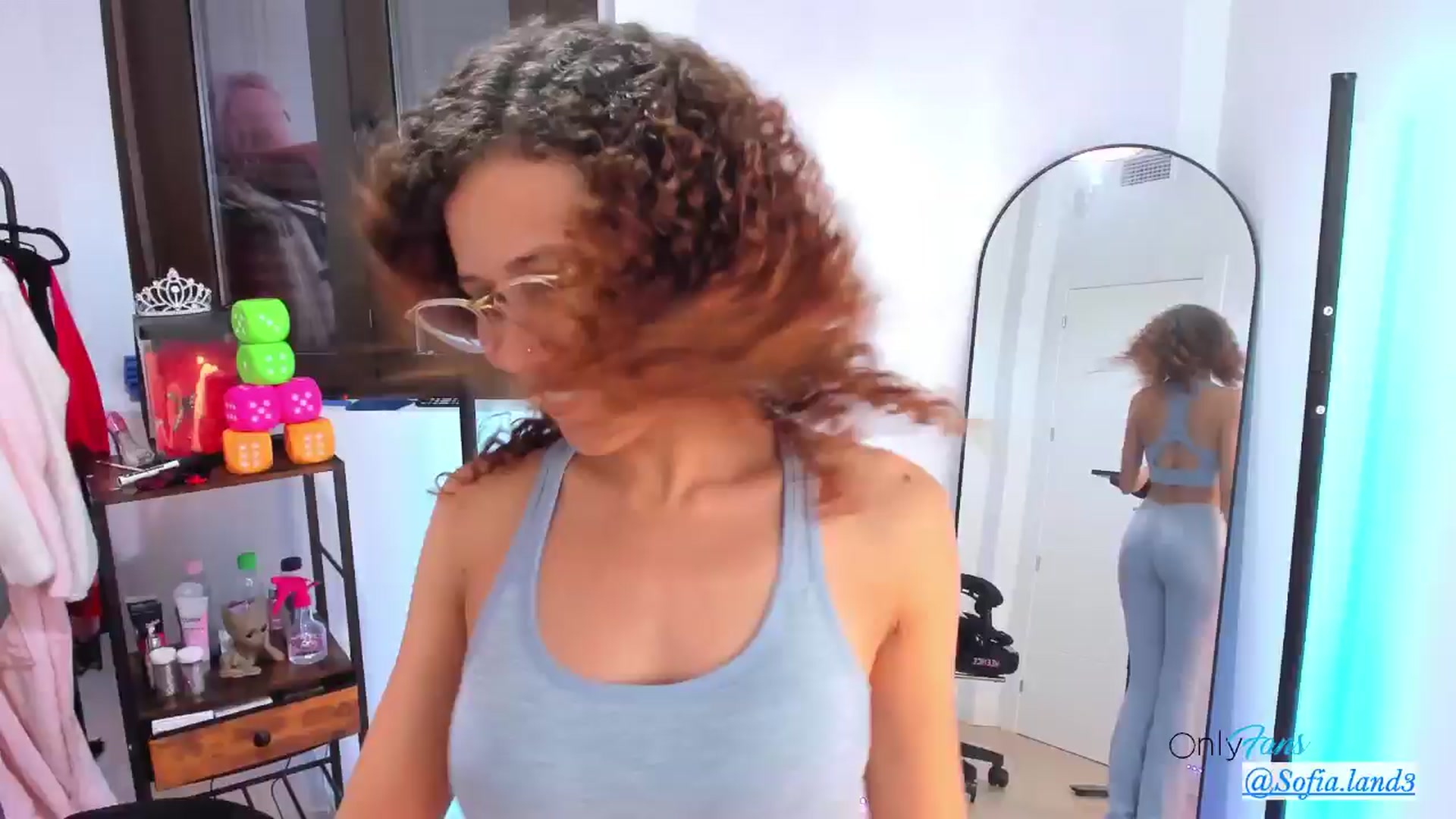 Gallery image thumbnail from pamela_land's myfreecams stream on, 11/21/2025, 19:00 image 8 of 20