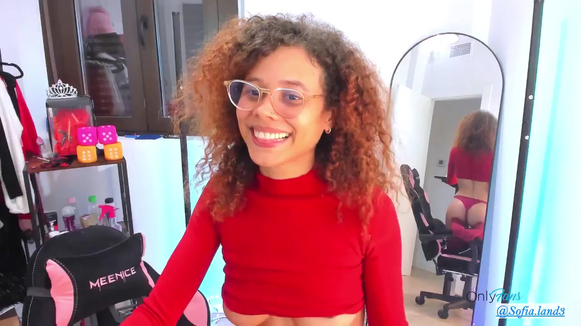 Gallery image thumbnail from pamela_land's myfreecams stream on, 11/23/2025, 23:31 image 16 of 20