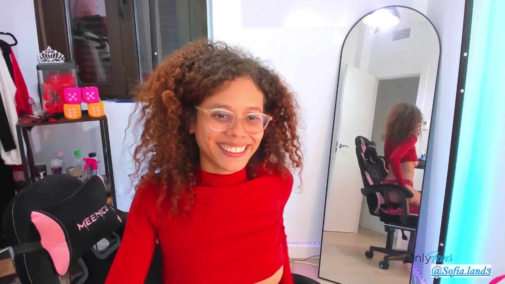 Gallery image thumbnail from pamela_land's myfreecams stream on, 11/23/2025, 23:56 image 9 of 20