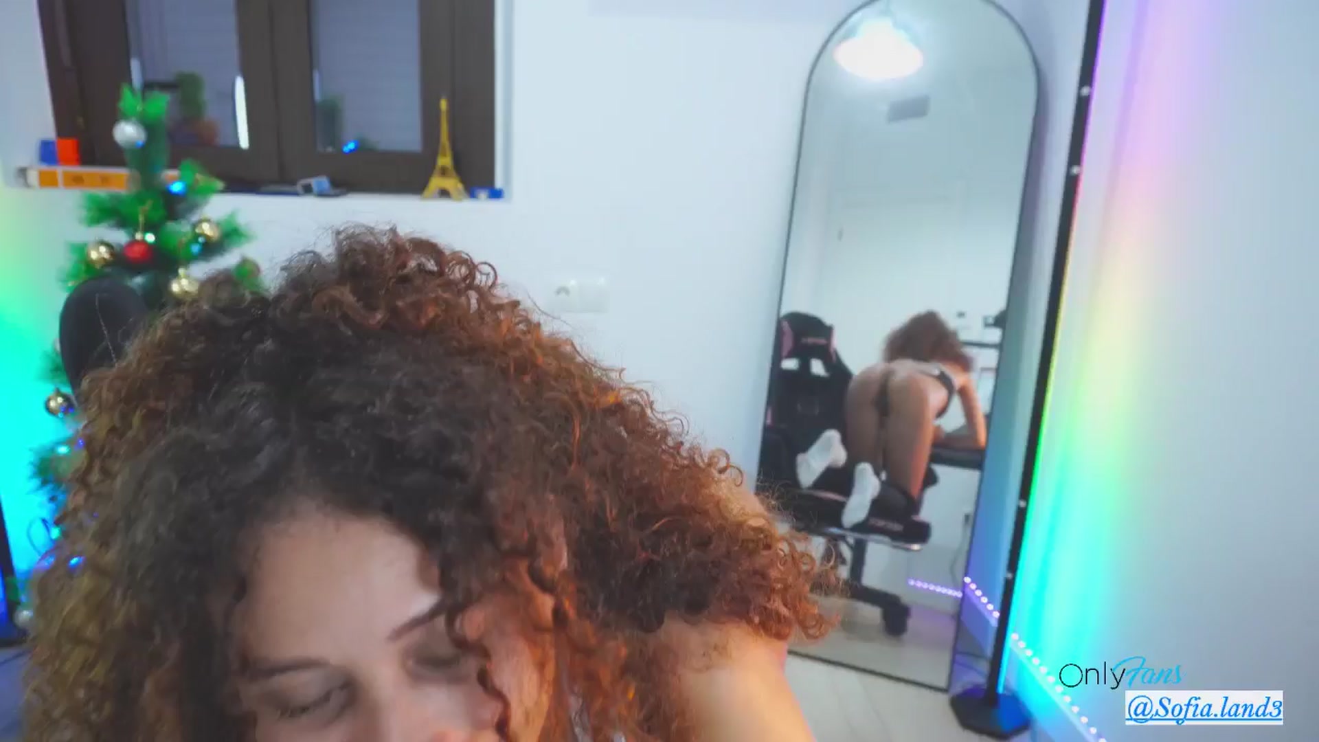 Gallery image thumbnail from pamela_land's myfreecams stream on, 12/13/2025, 21:20 image 4 of 20