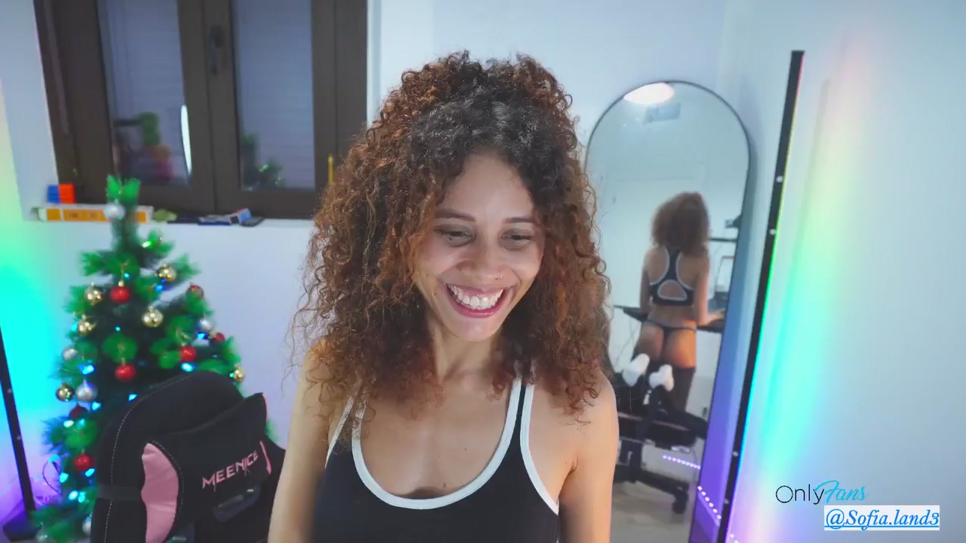 Gallery image thumbnail from pamela_land's myfreecams stream on, 12/13/2025, 21:20 image 13 of 20