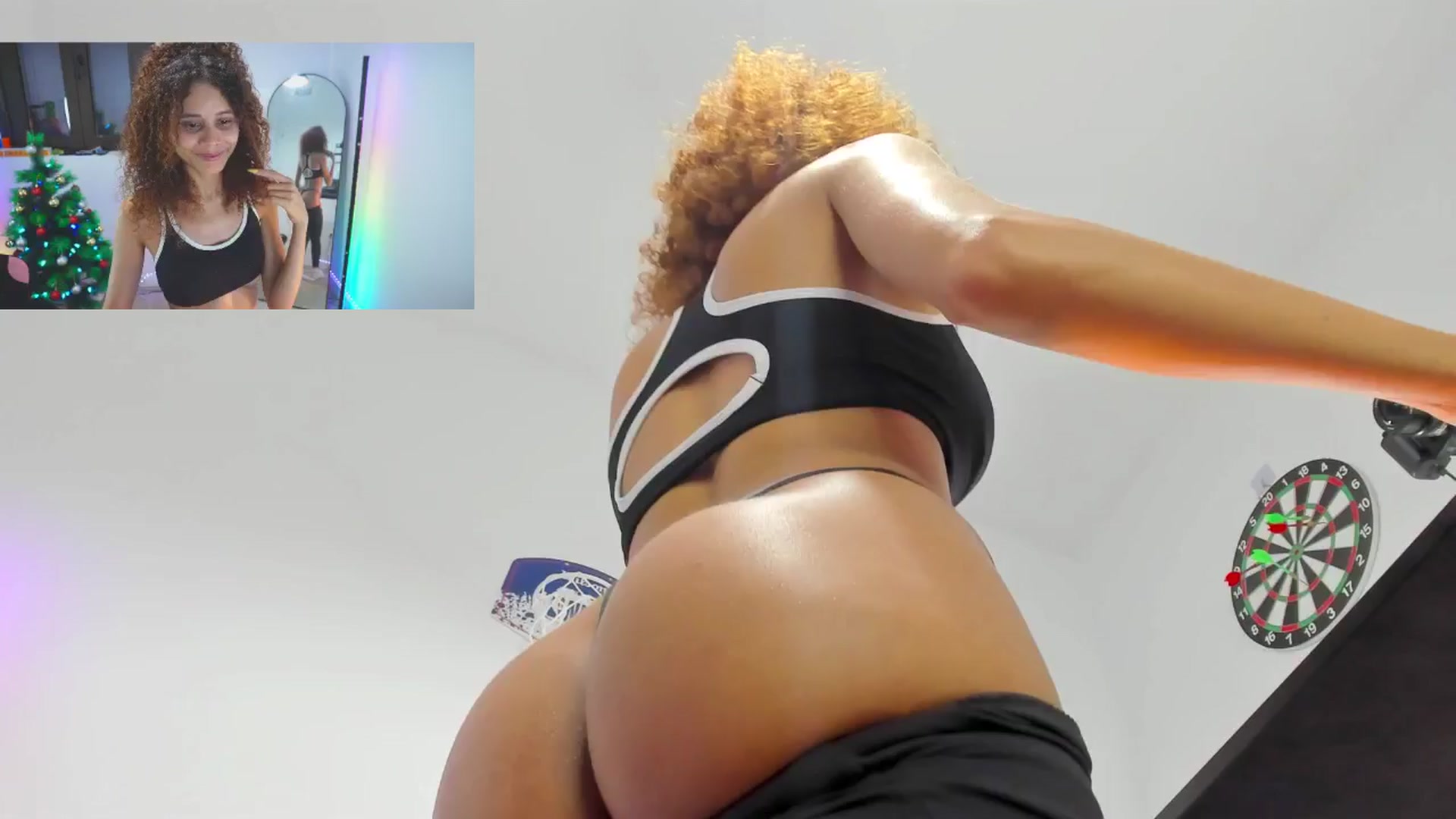Gallery image thumbnail from pamela_land's myfreecams stream on, 12/13/2025, 23:12 image 6 of 20