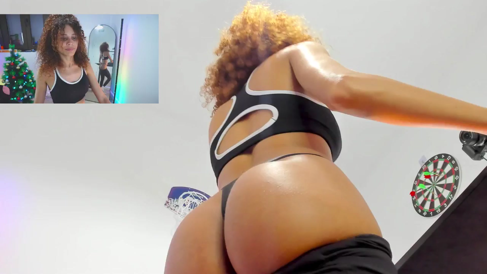 Gallery image thumbnail from pamela_land's myfreecams stream on, 12/13/2025, 23:12 image 9 of 20