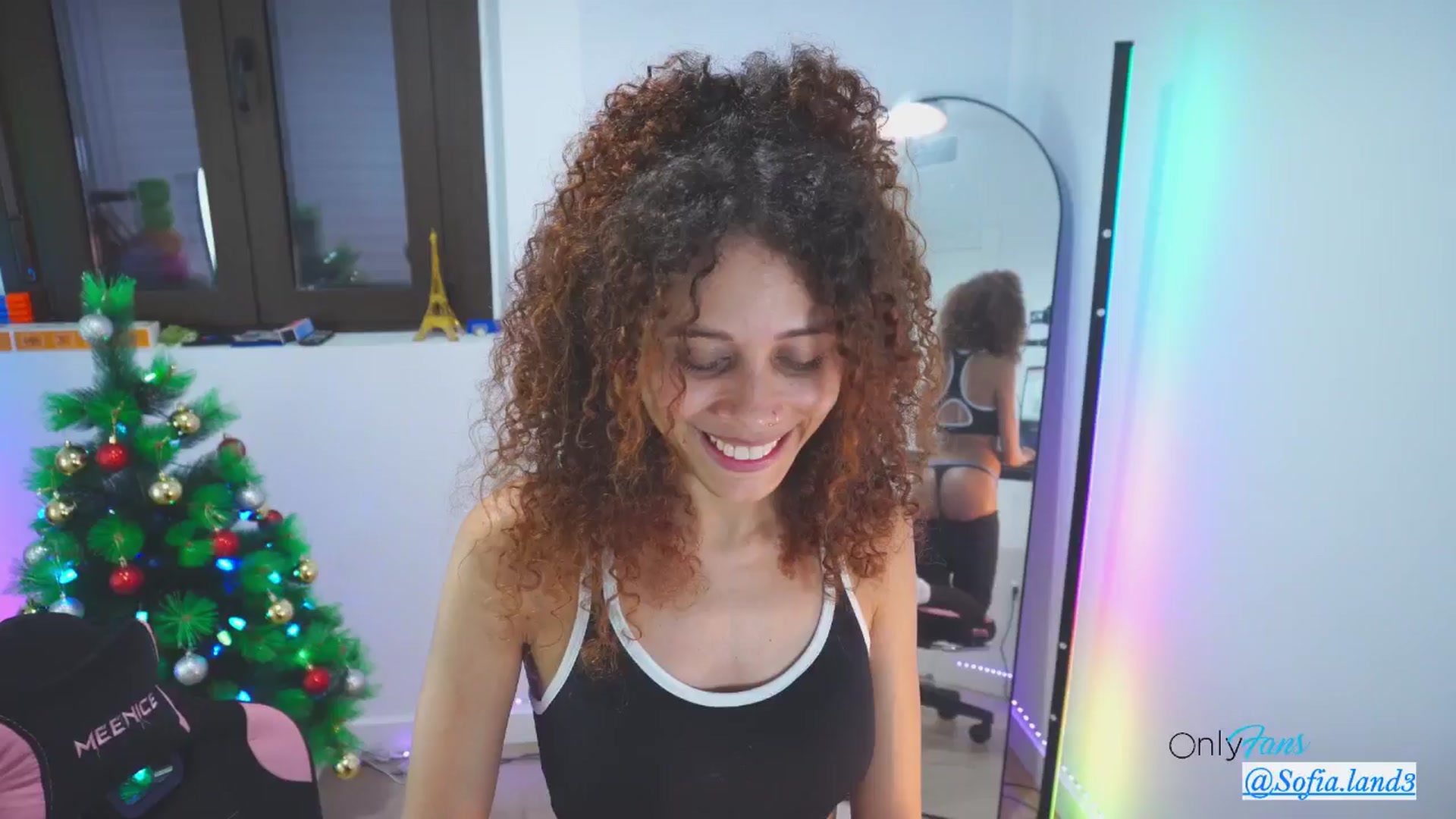 Gallery image thumbnail from pamela_land's myfreecams stream on, 12/13/2025, 23:12 image 19 of 20