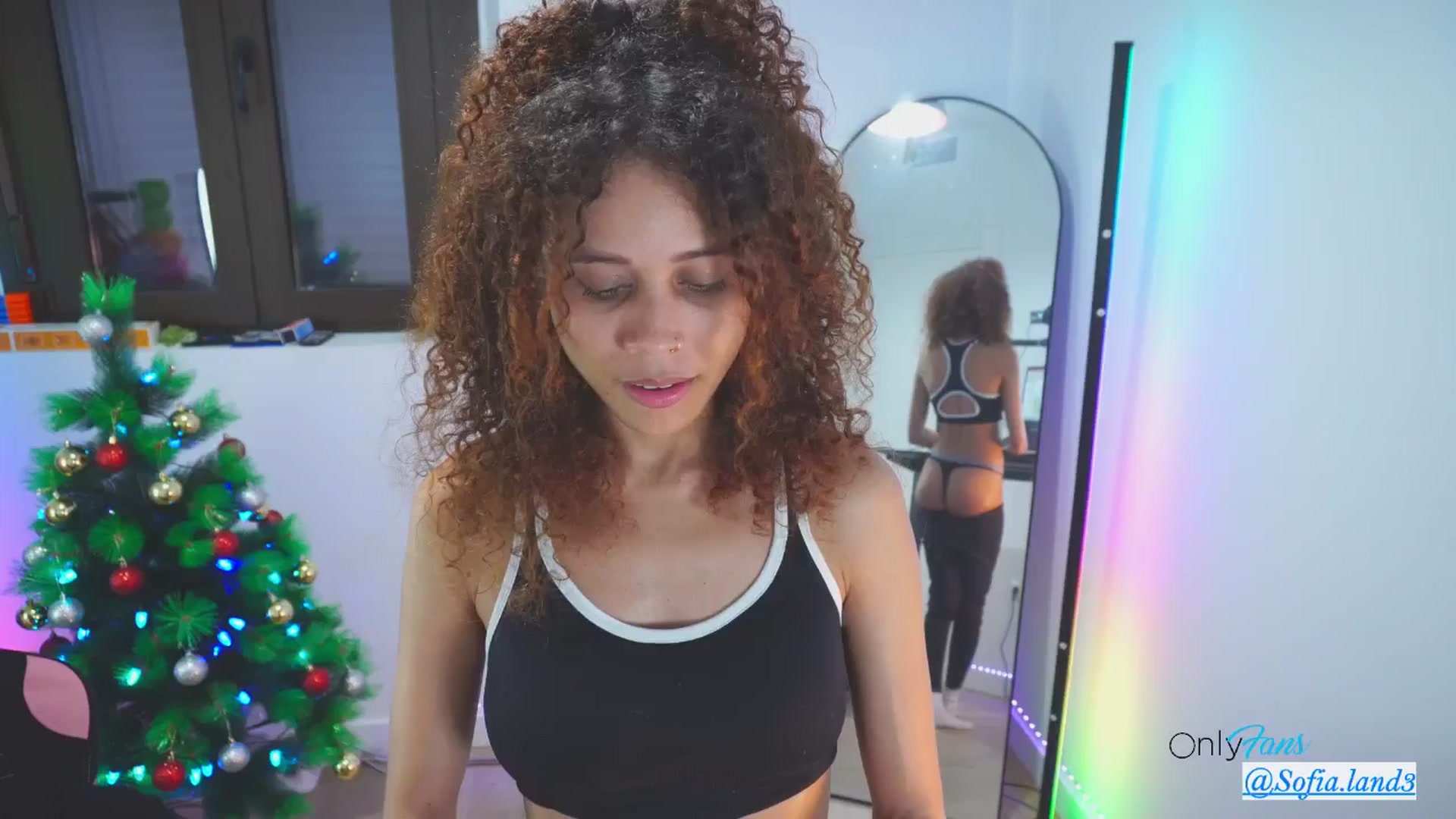 Gallery image thumbnail from pamela_land's myfreecams stream on, 12/13/2025, 23:12 image 16 of 20