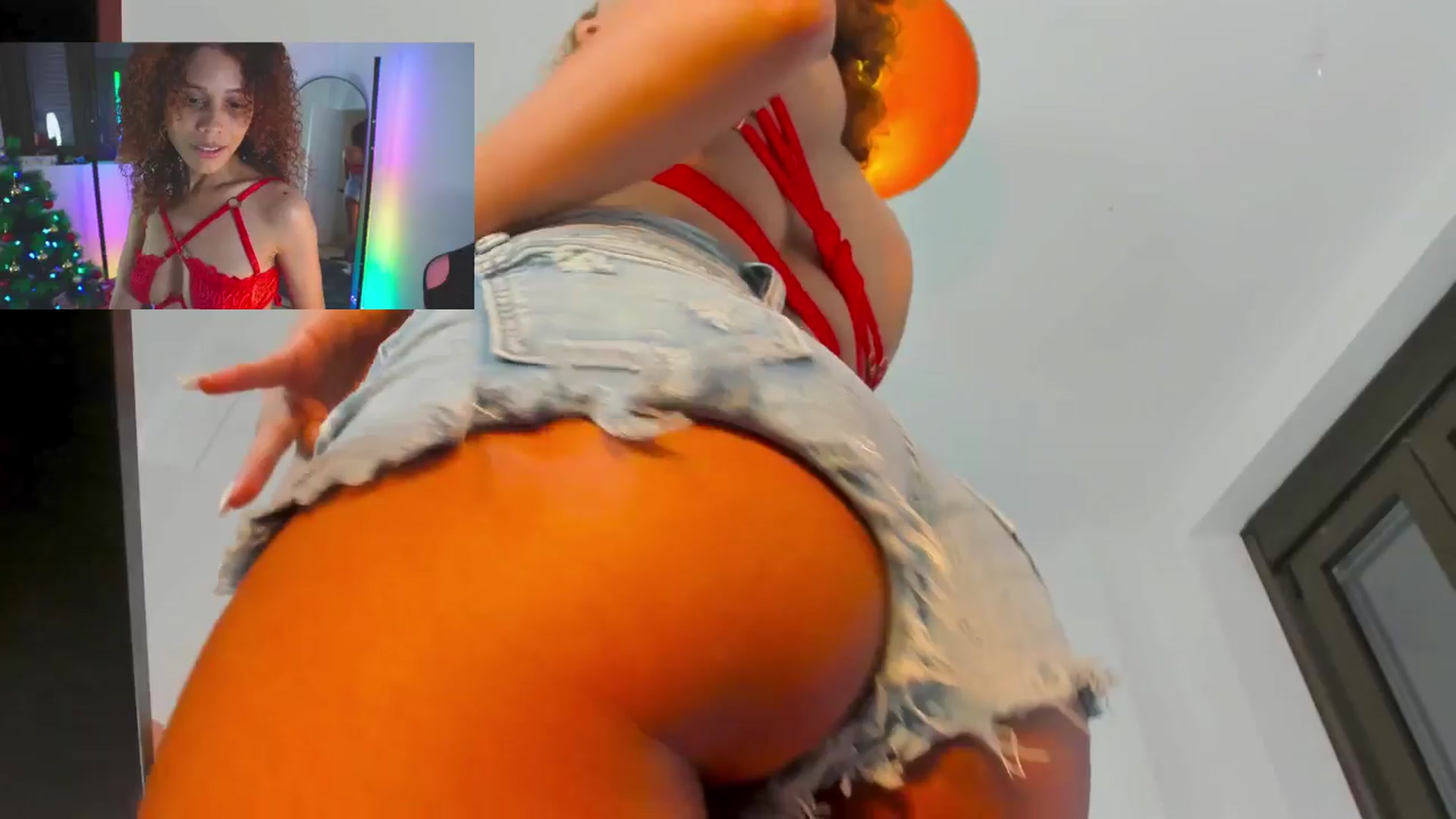 Gallery image thumbnail from pamela_land's myfreecams stream on, 12/23/2025, 20:16 image 9 of 20