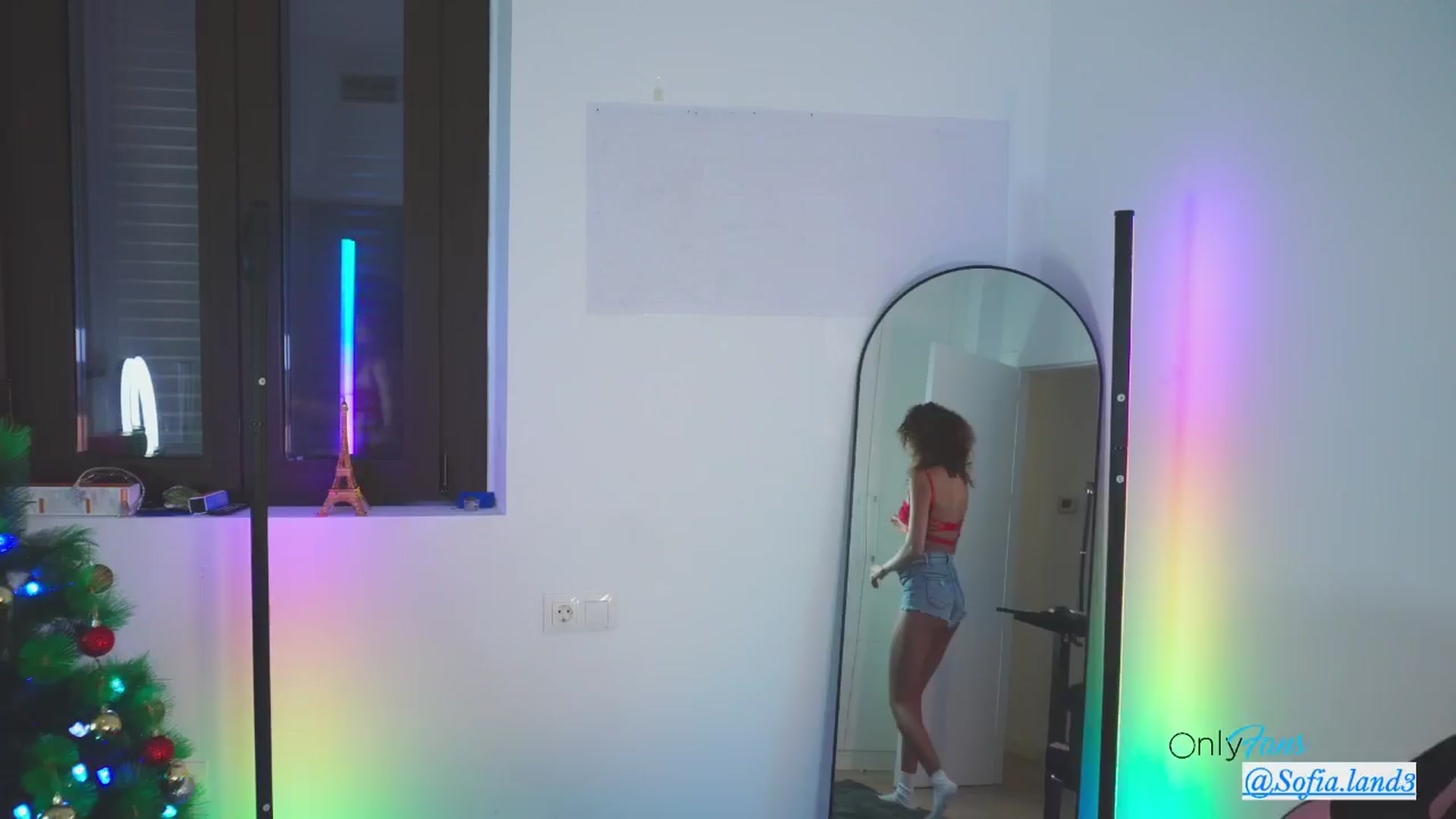 Gallery image thumbnail from pamela_land's myfreecams stream on, 12/23/2025, 23:05 image 9 of 20